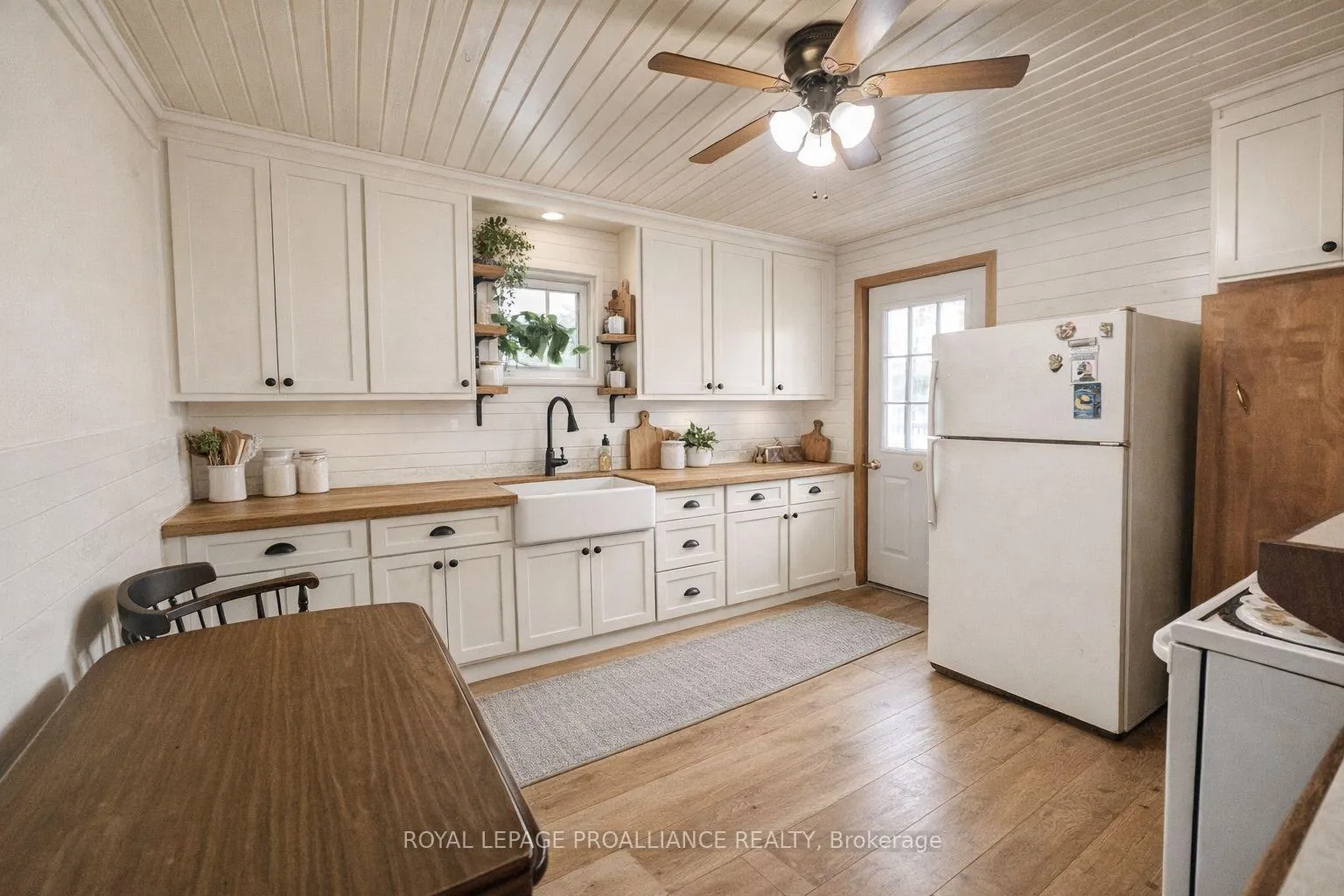 Photo 4 of 1614 Sulphide Road, Tweed, Hungerford (Twp) — HOMEH