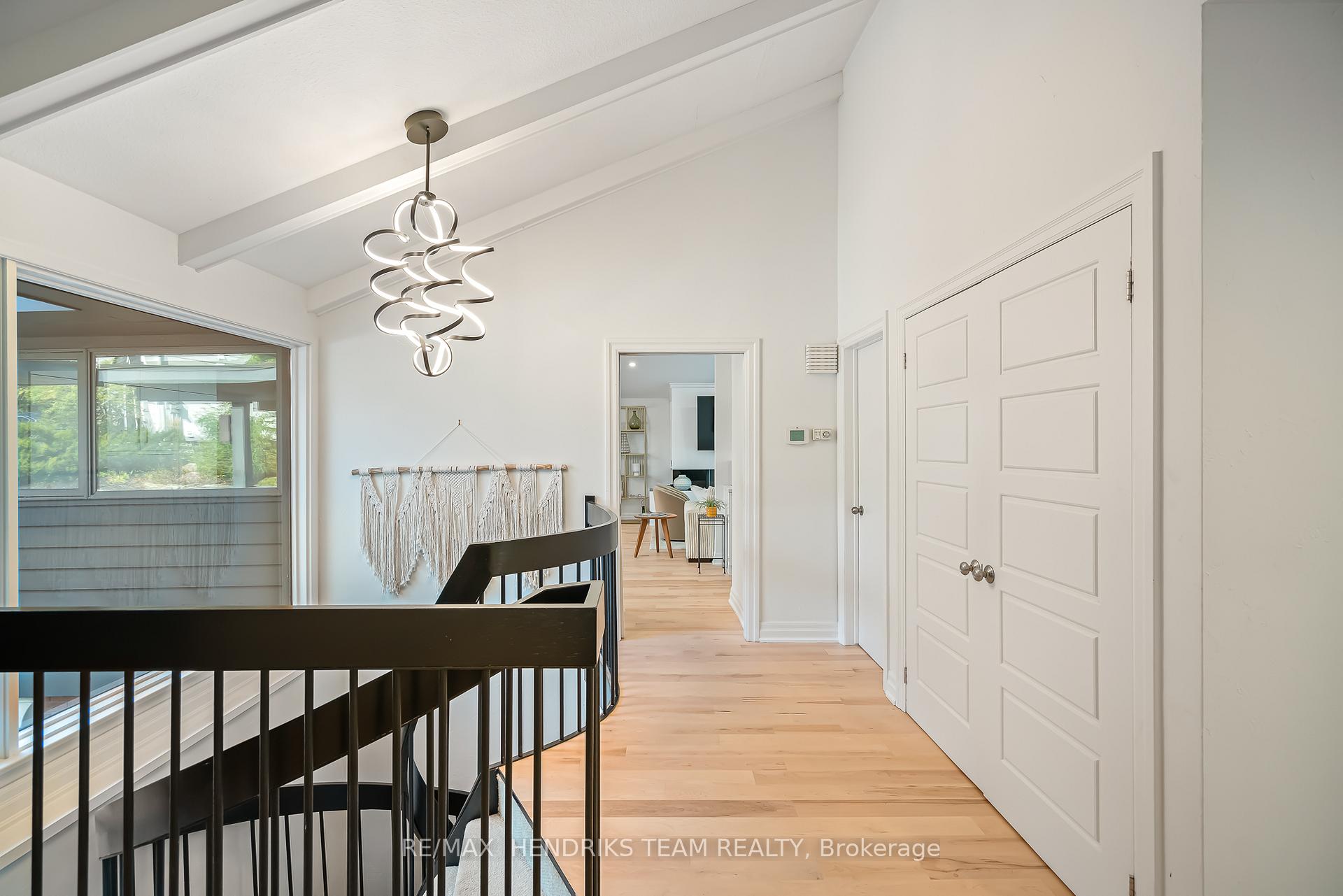 Photo 6 of 2 Briarfield Crescent, St. Catharines, Glendale/Glenridge — HOMEH