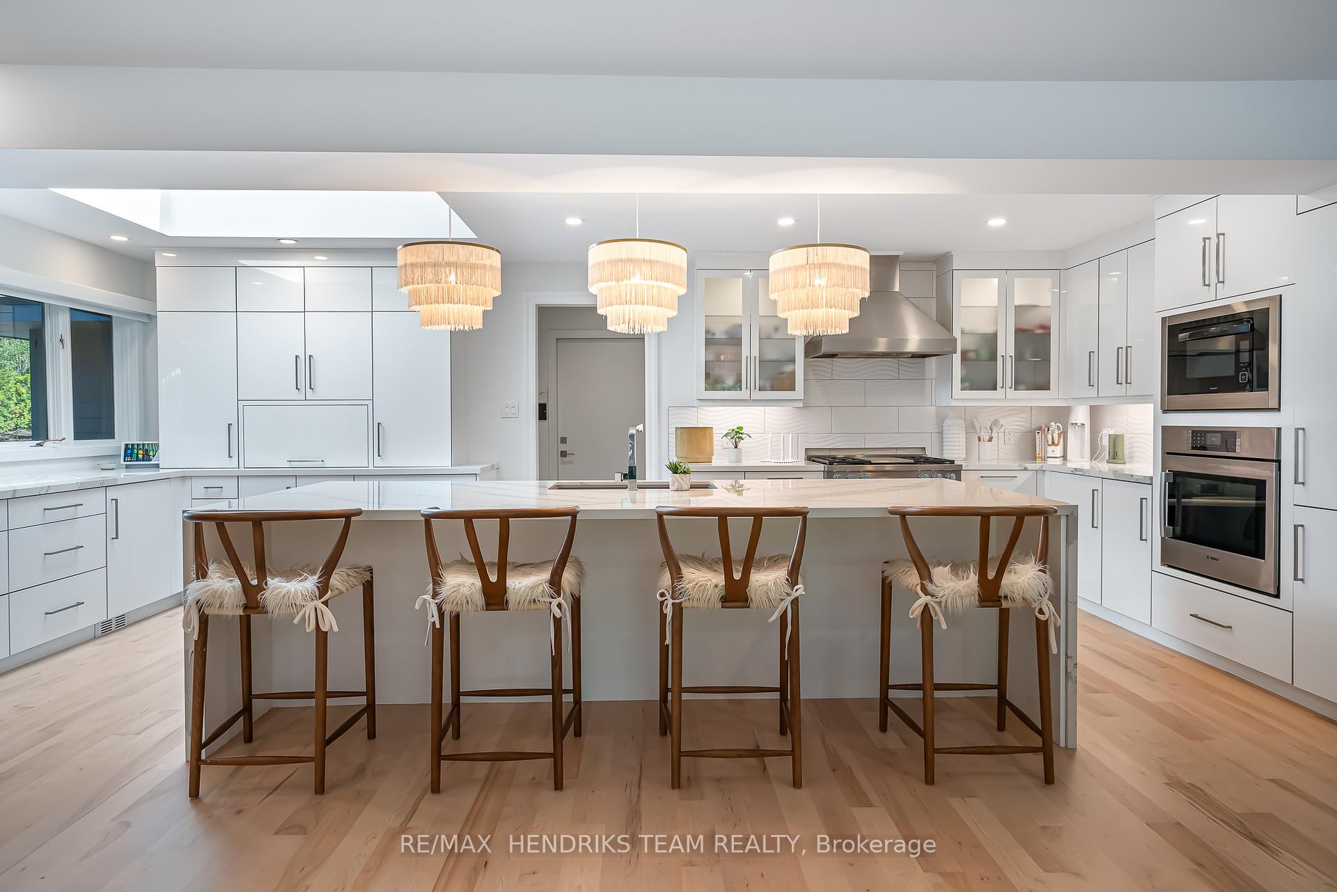 Photo 8 of 2 Briarfield Crescent, St. Catharines, Glendale/Glenridge — HOMEH