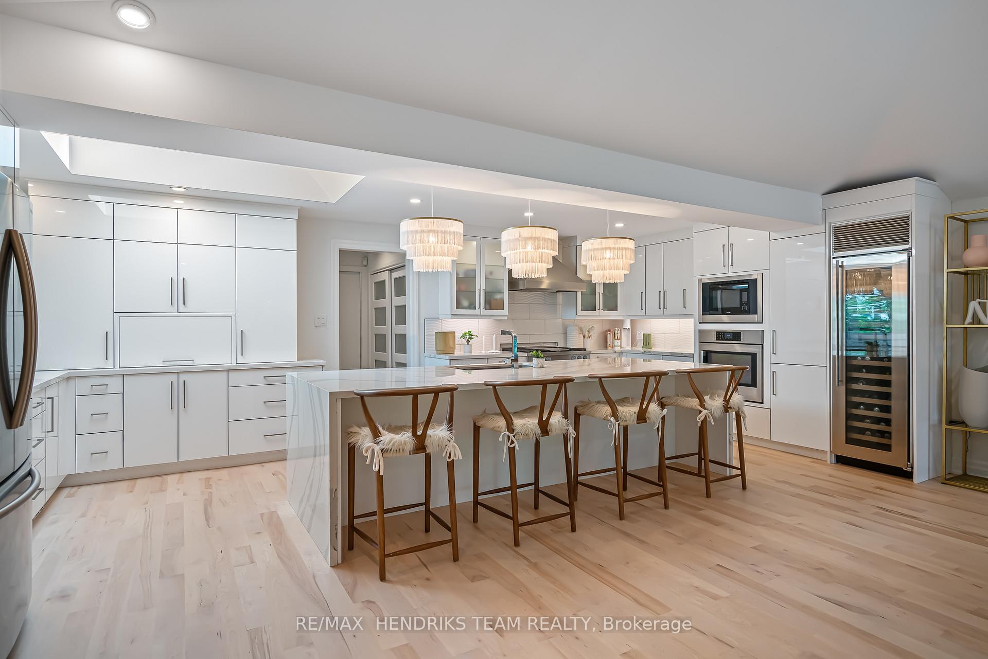 Photo 9 of 2 Briarfield Crescent, St. Catharines, Glendale/Glenridge — HOMEH
