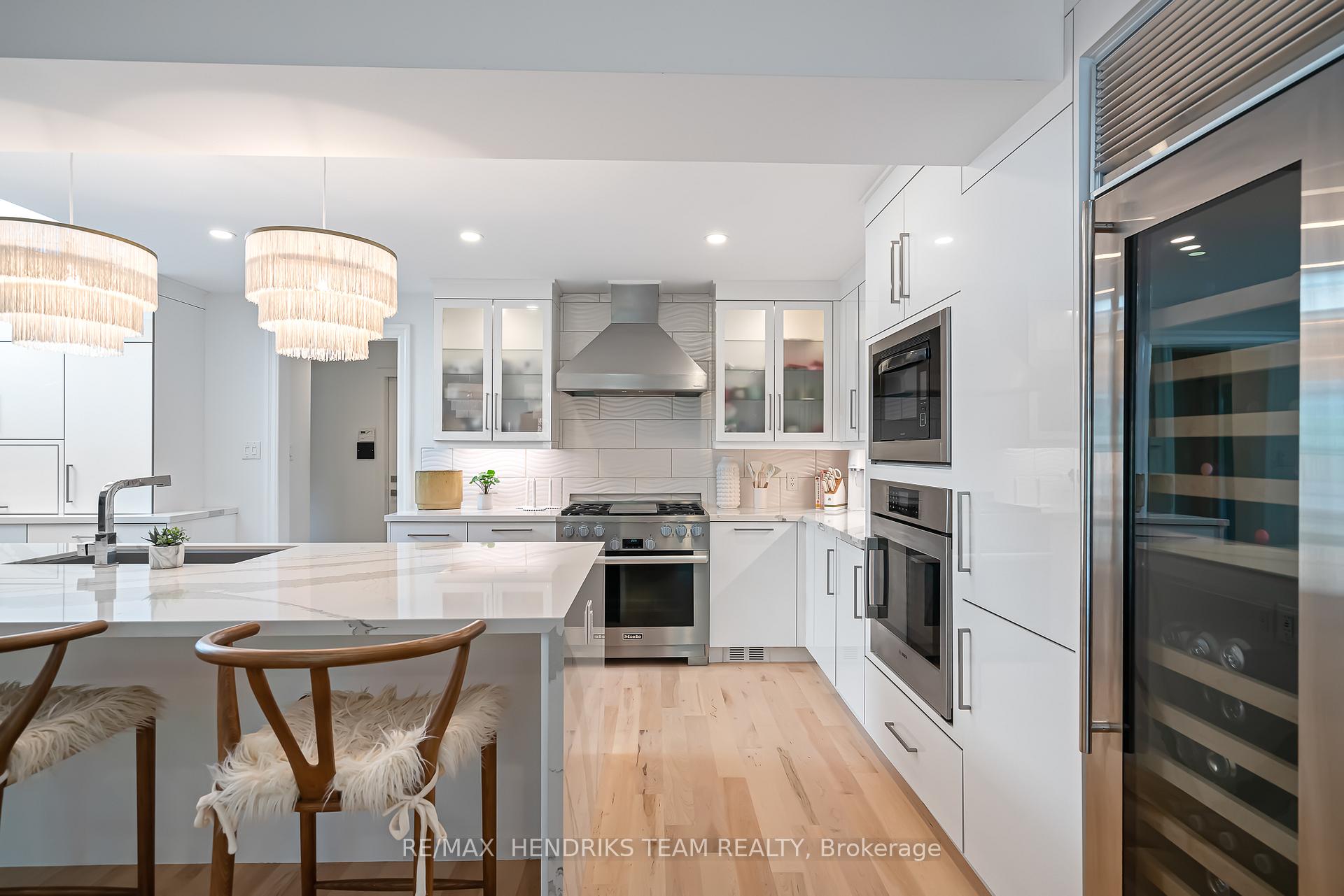 Photo 10 of 2 Briarfield Crescent, St. Catharines, Glendale/Glenridge — HOMEH