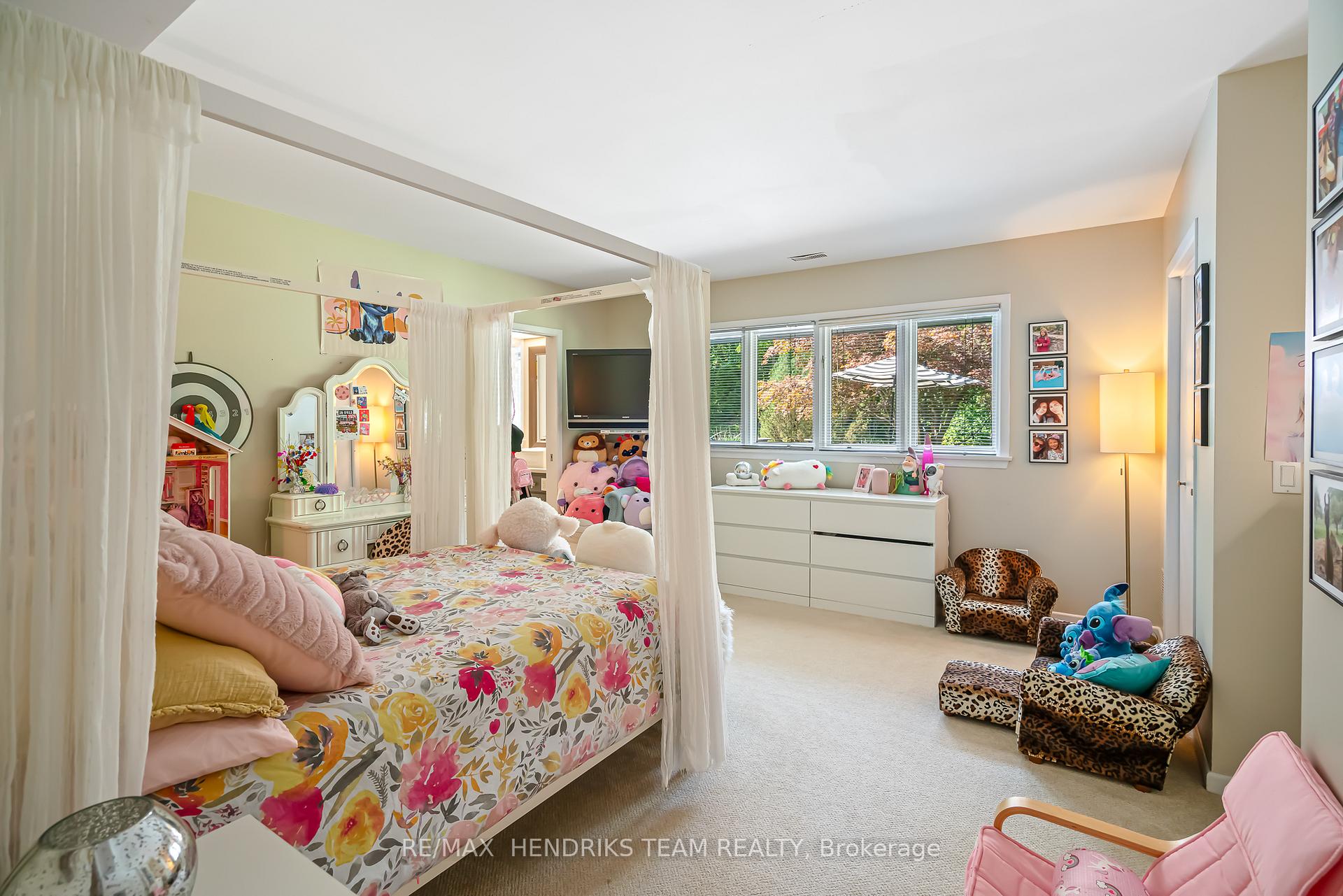 Photo 32 of 2 Briarfield Crescent, St. Catharines, Glendale/Glenridge — HOMEH