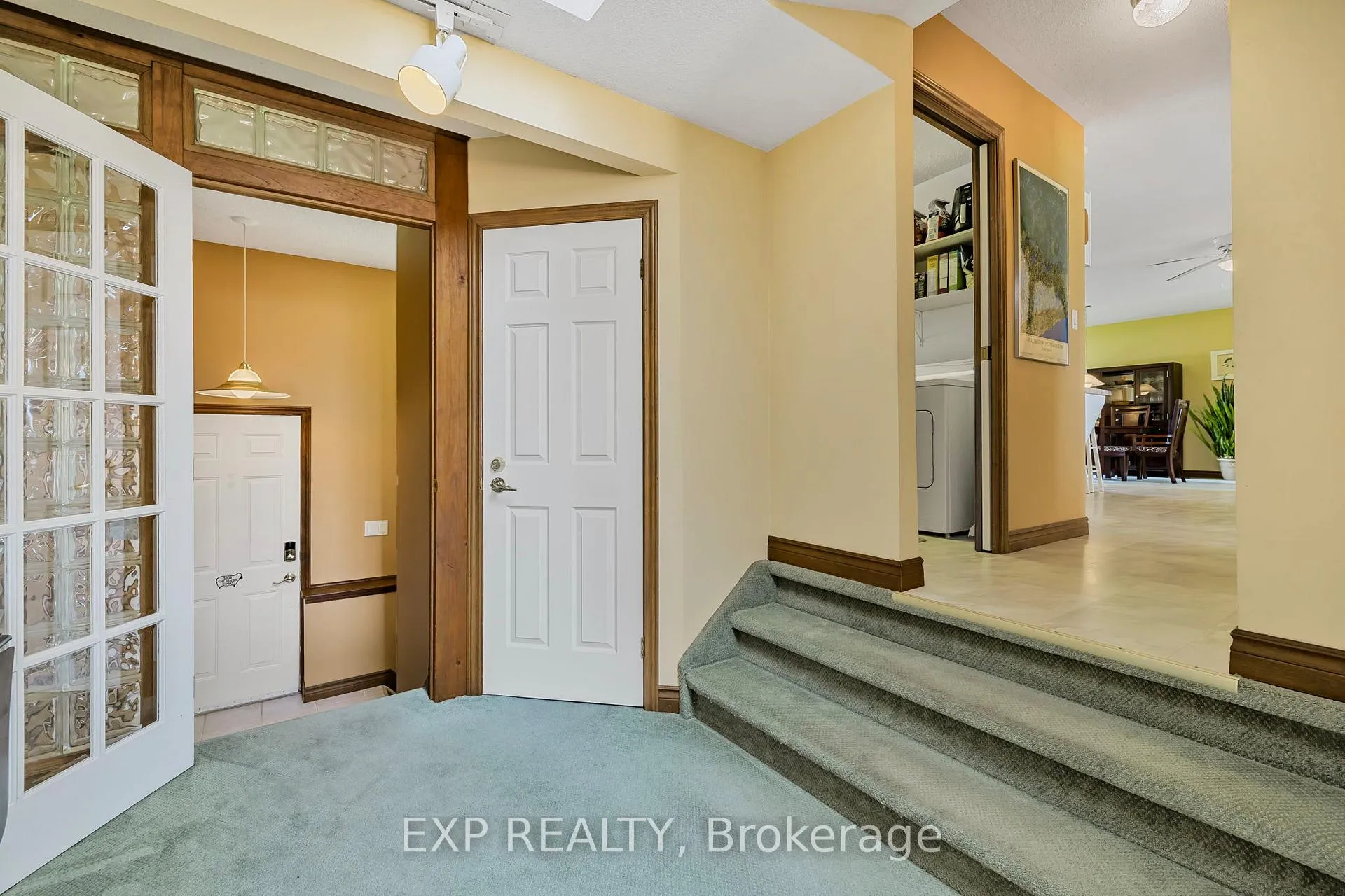 Photo 3 of 359 Aldred Drive, Scugog, Port Perry — HOMEH