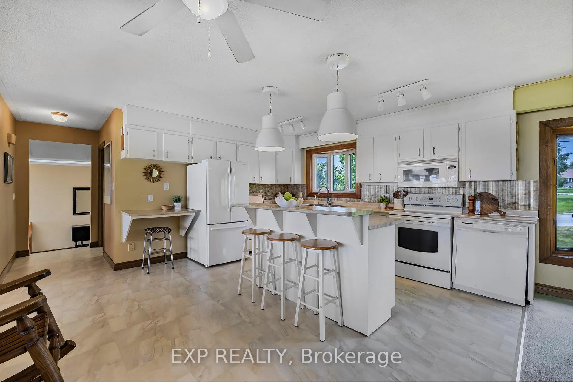 Photo 11 of 359 Aldred Drive, Scugog, Port Perry — HOMEH