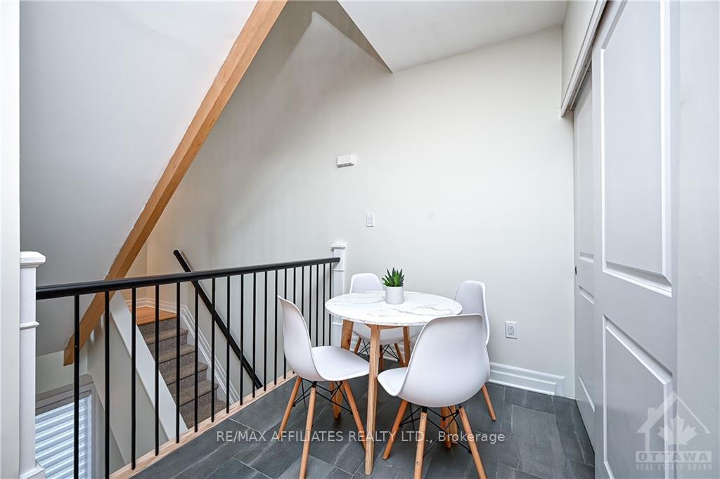 Photo 15 of 28 Meach, Ottawa, Stittsville (South) — HOMEH