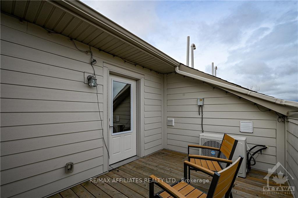 Photo 27 of 28 Meach, Ottawa, Stittsville (South) — HOMEH