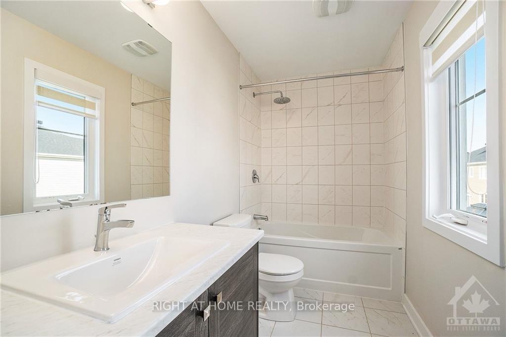 Photo 15 of 128 Hackamore Crescent, Ottawa, Goulbourn Twp From Franktown Rd/South To Rideau — HOMEH