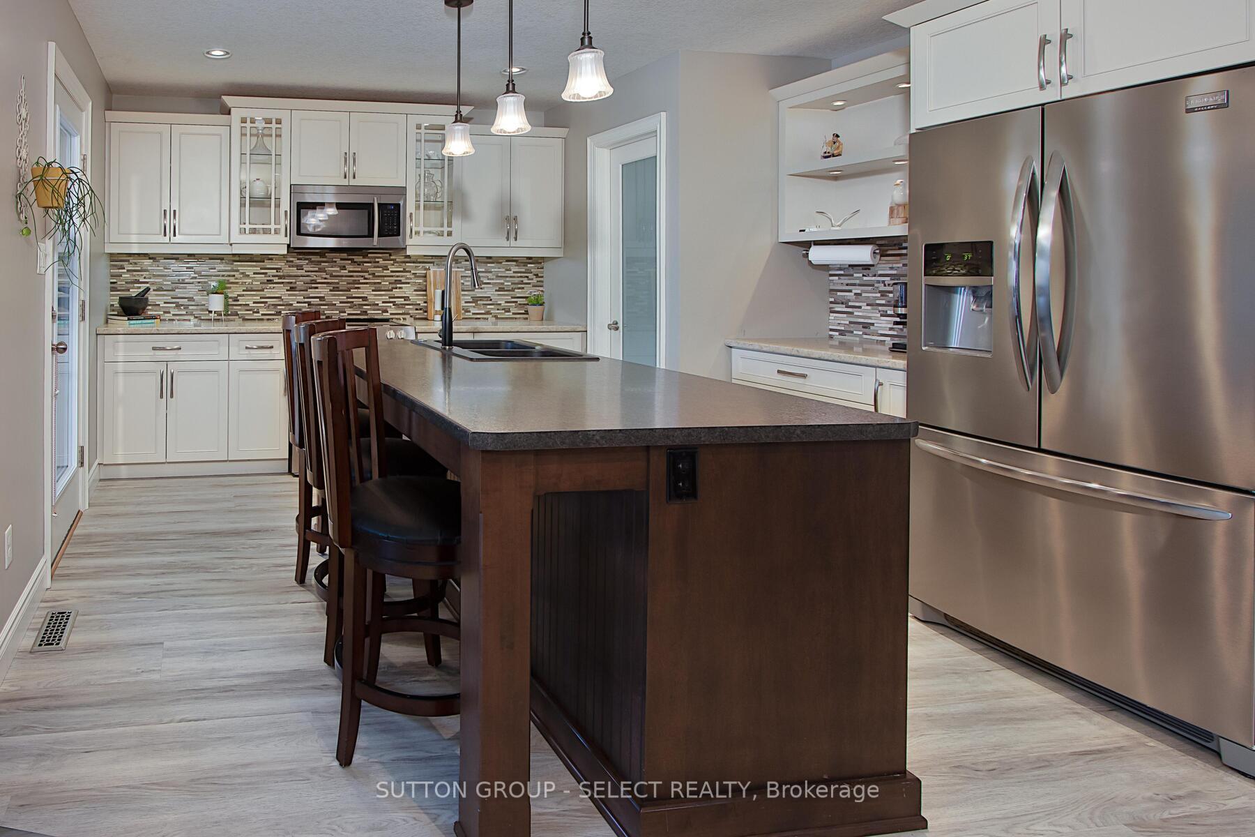 Photo 9 of 70 Shaw Valley Drive, St. Thomas — HOMEH