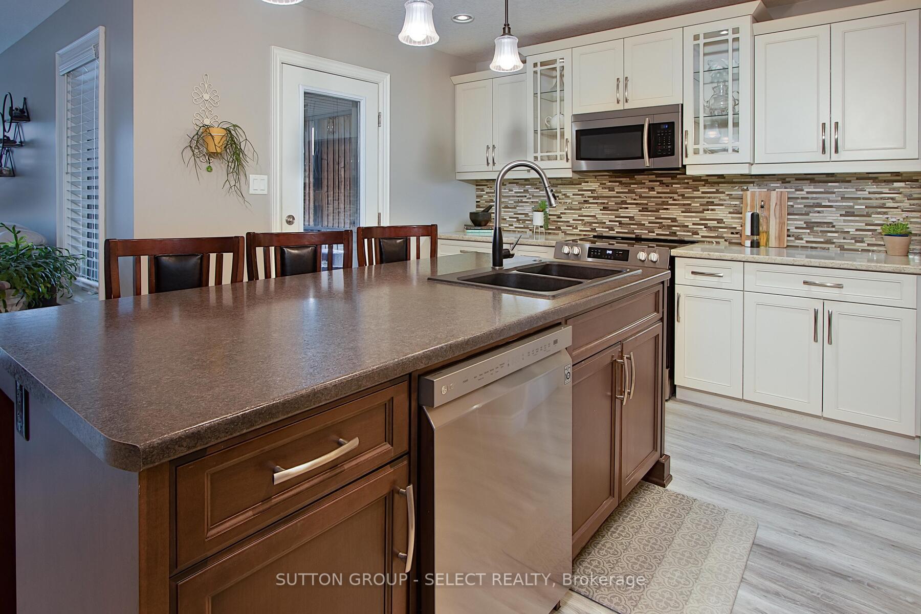 Photo 13 of 70 Shaw Valley Drive, St. Thomas — HOMEH