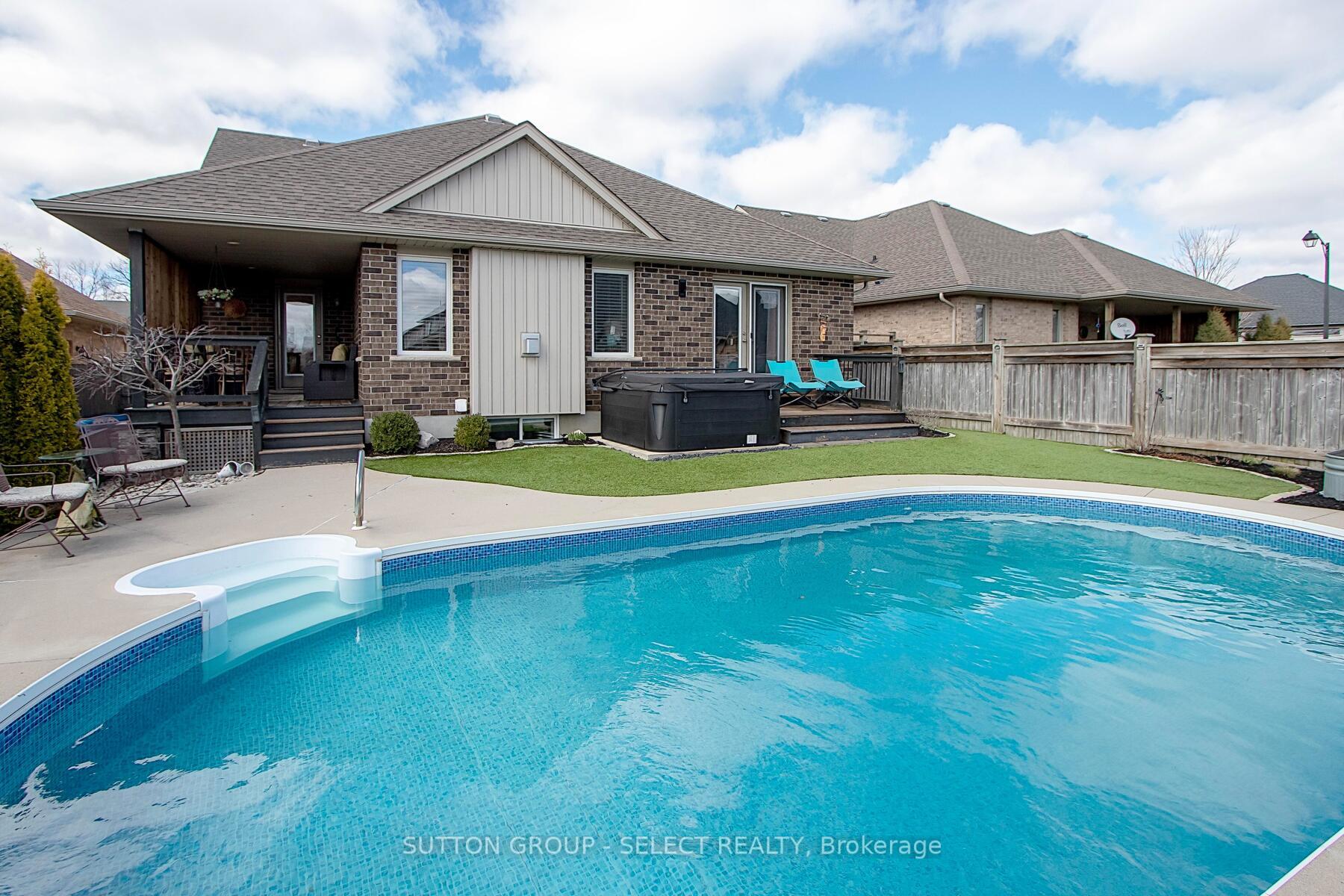 Photo 30 of 70 Shaw Valley Drive, St. Thomas — HOMEH