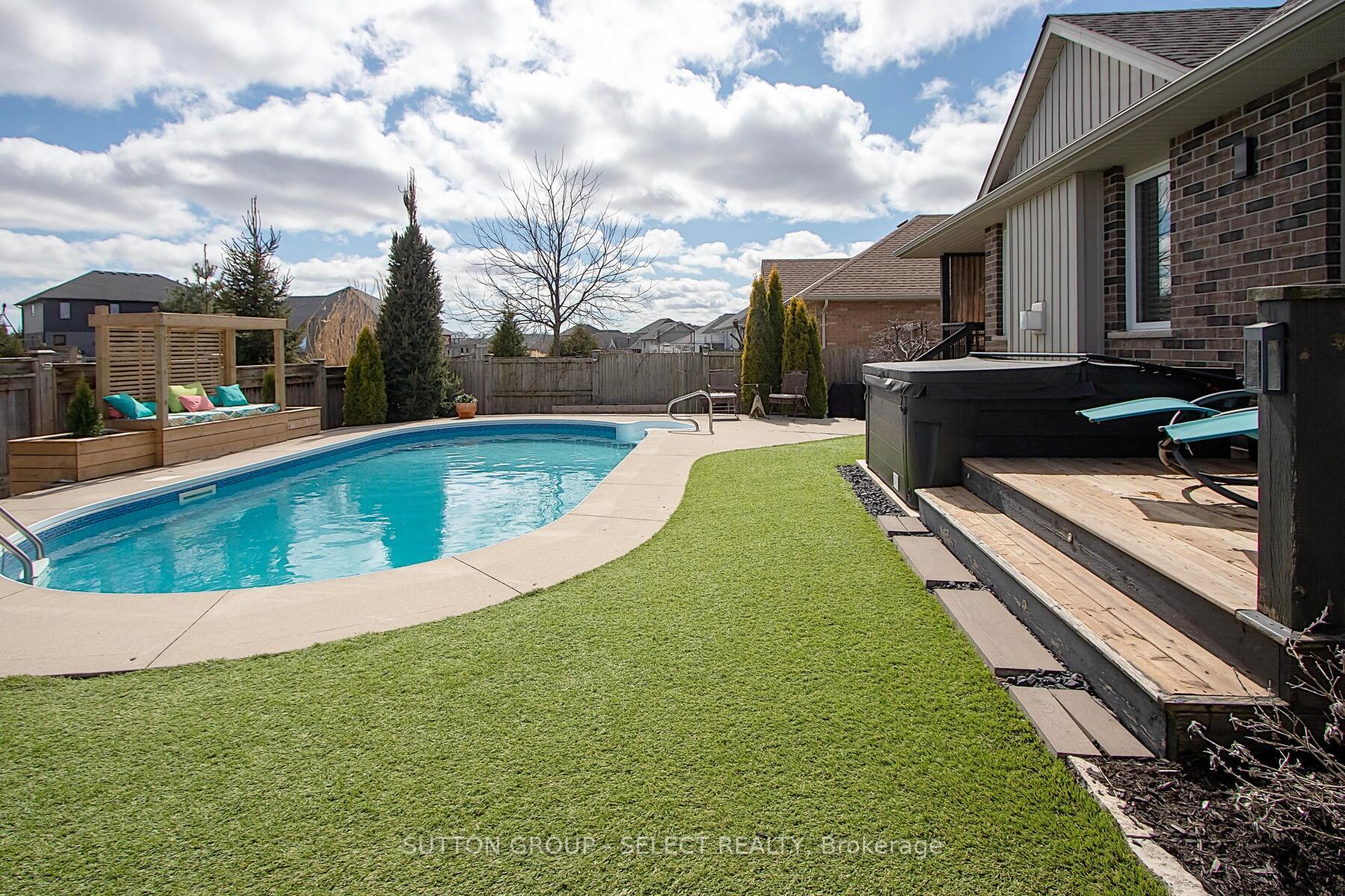 Photo 33 of 70 Shaw Valley Drive, St. Thomas — HOMEH