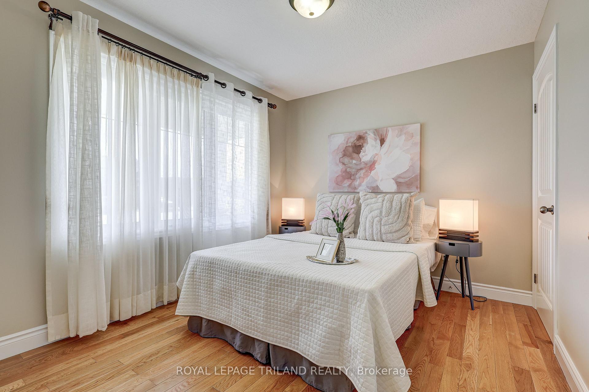 Photo 4 of 48 Ambleside Drive, St. Thomas — HOMEH