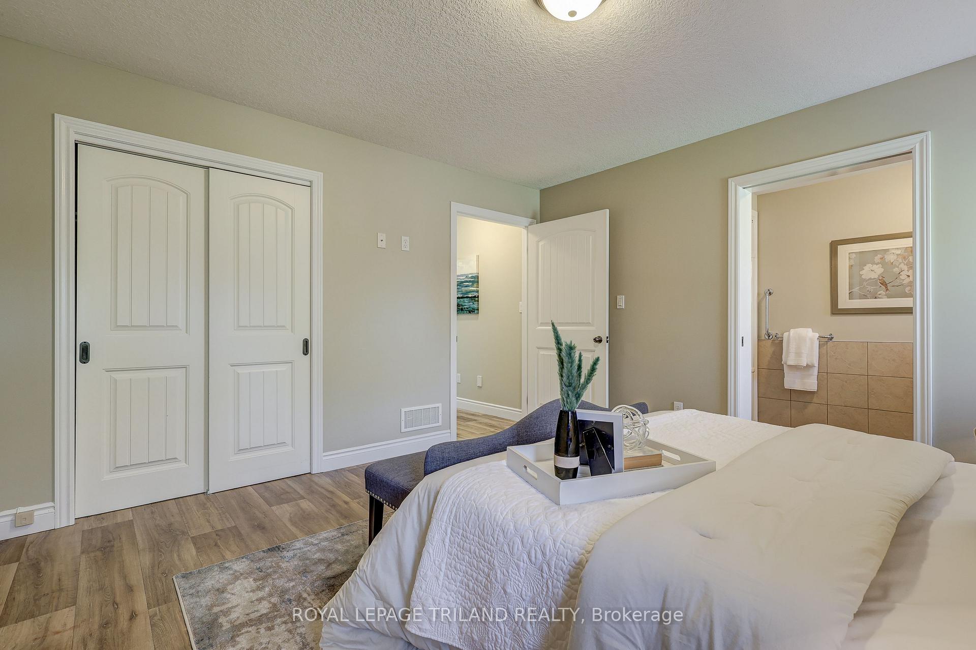 Photo 8 of 48 Ambleside Drive, St. Thomas — HOMEH