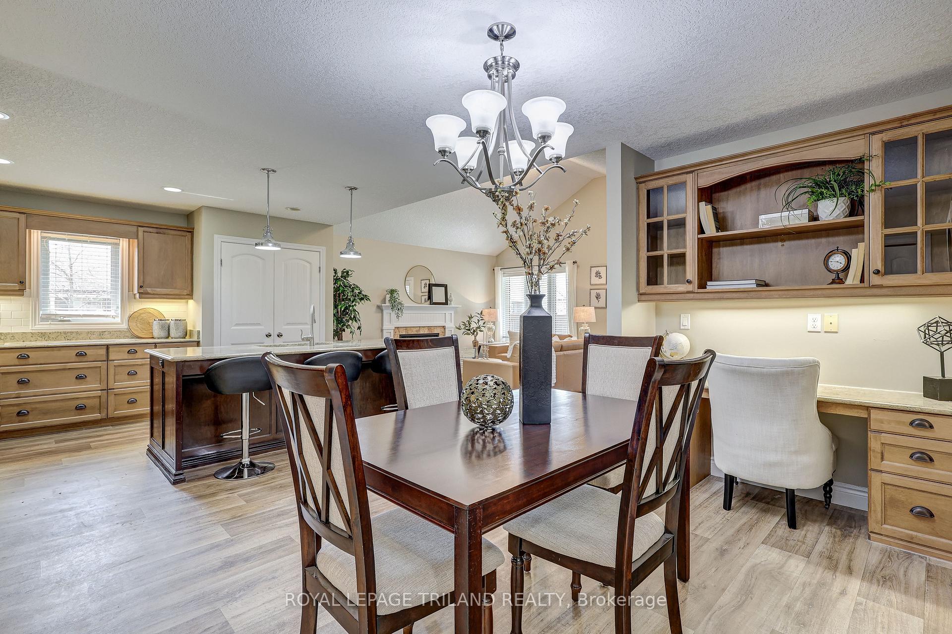 Photo 12 of 48 Ambleside Drive, St. Thomas — HOMEH