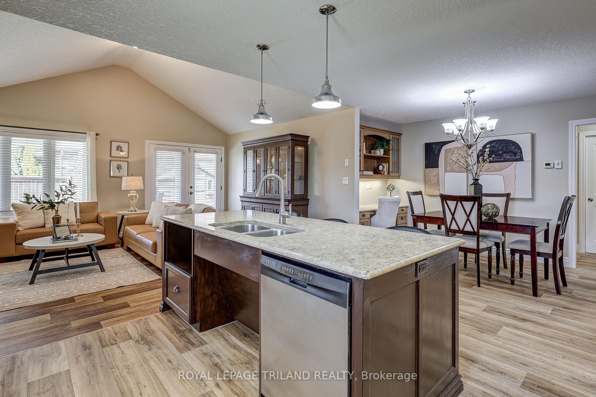 Photo 19 of 48 Ambleside Drive, St. Thomas — HOMEH