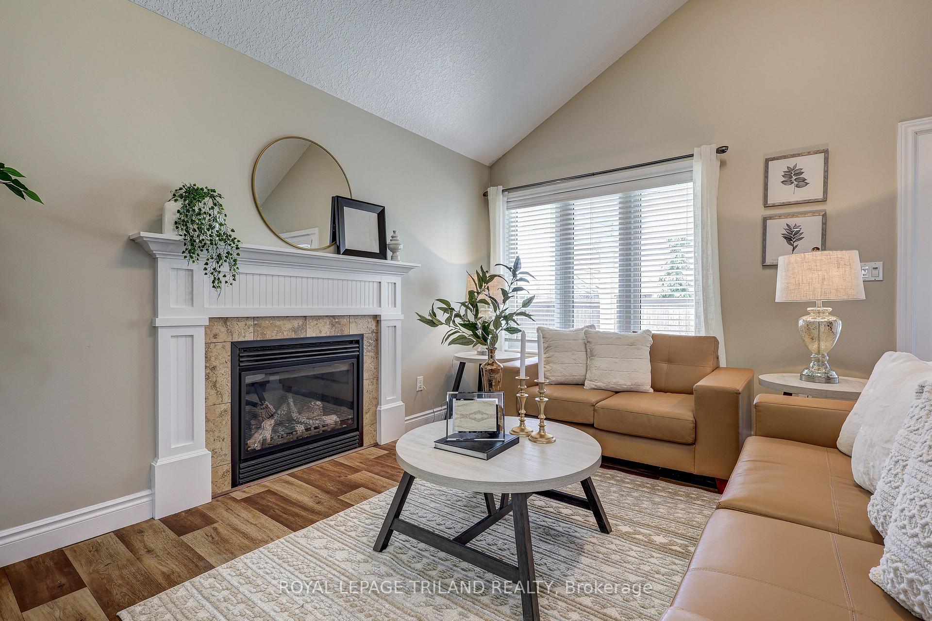 Photo 20 of 48 Ambleside Drive, St. Thomas — HOMEH