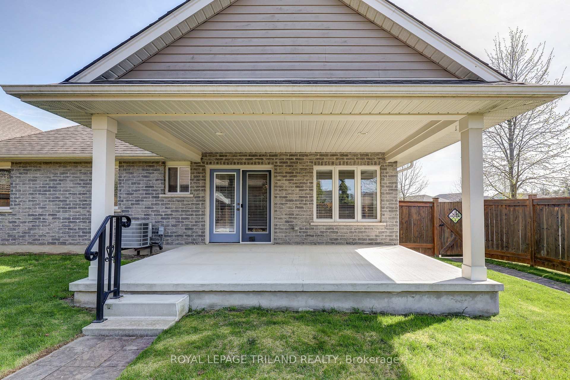 Photo 30 of 48 Ambleside Drive, St. Thomas — HOMEH