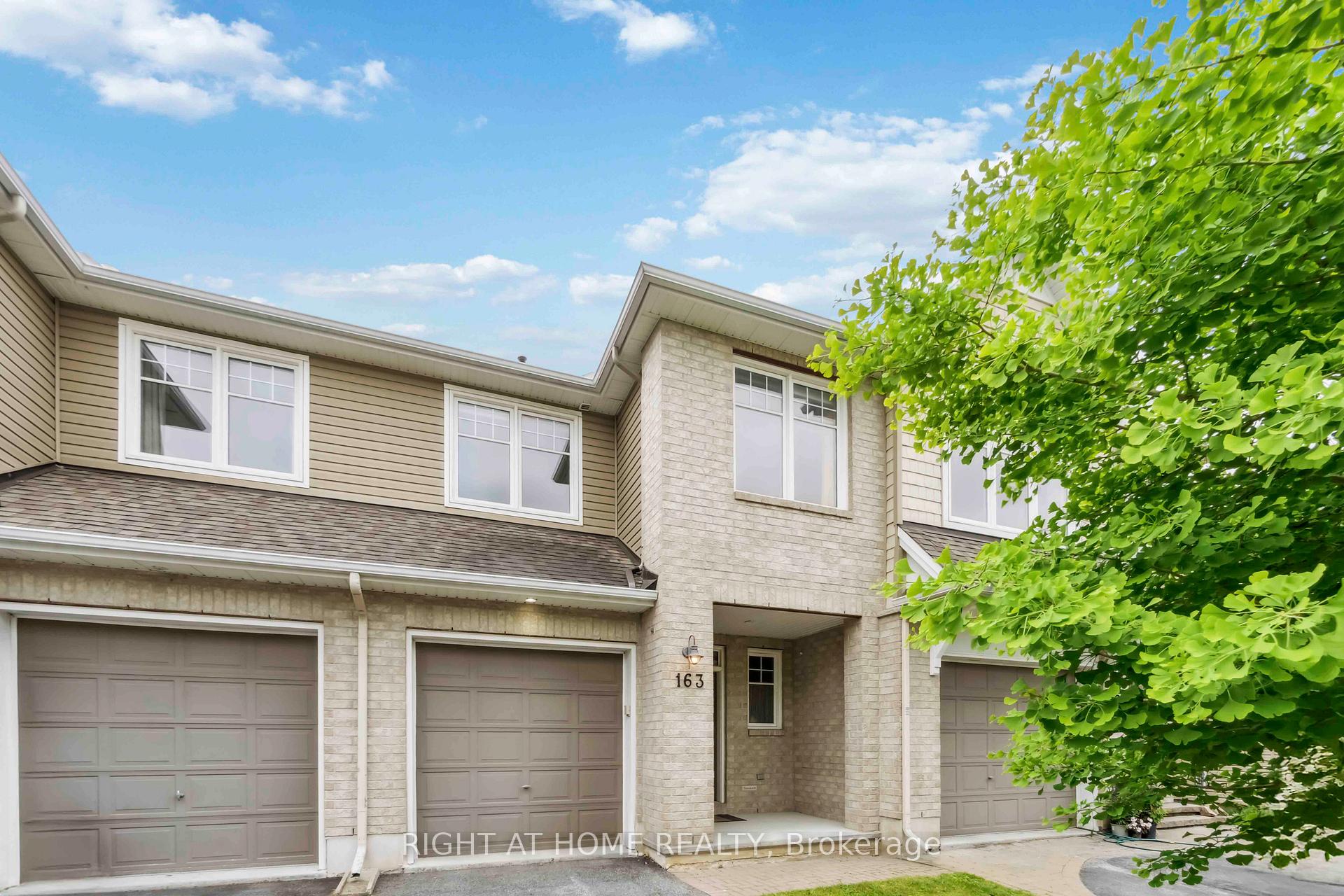 Photo 2 of 163 Mojave Crescent, Ottawa, Stittsville (North) — HOMEH