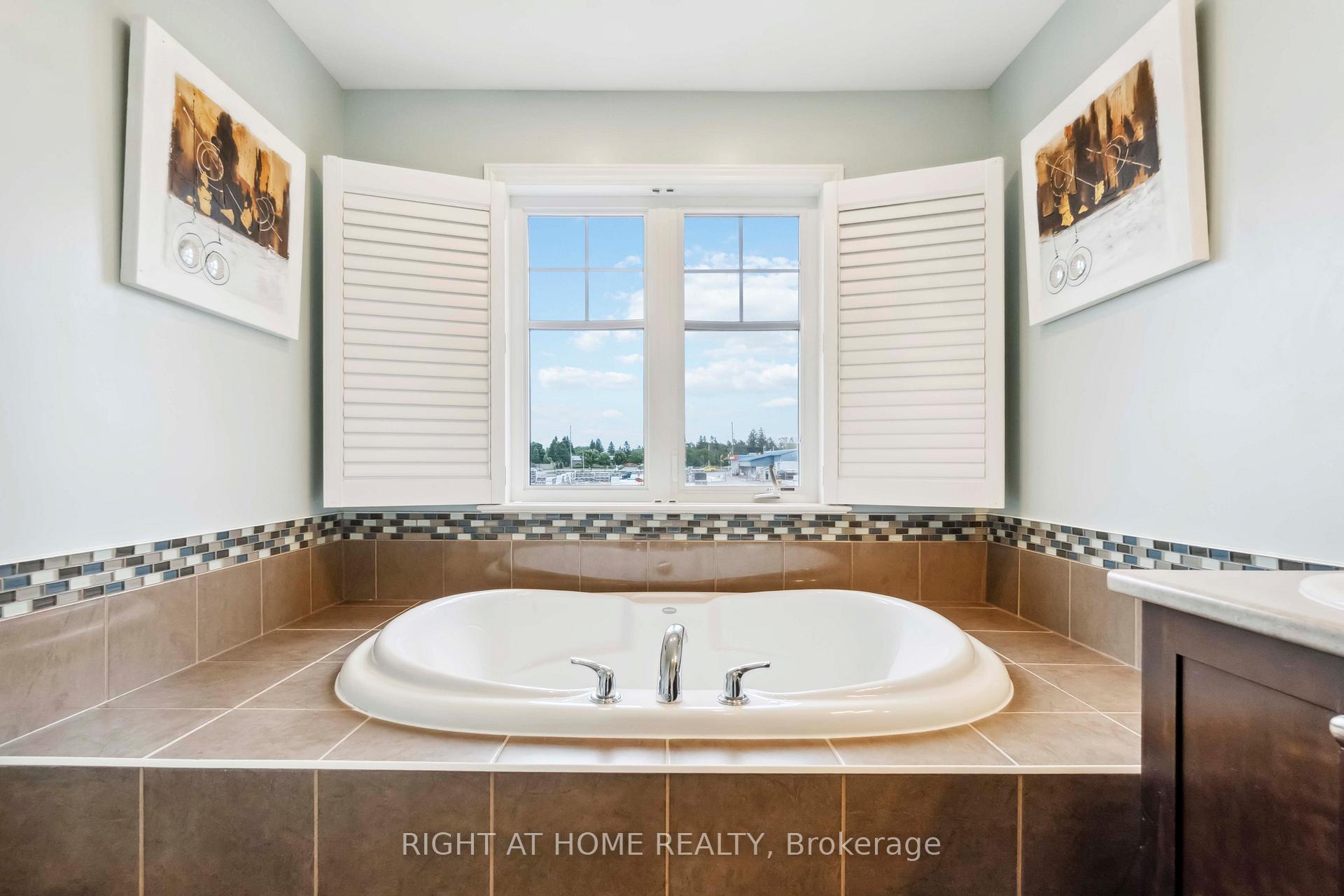 Photo 17 of 163 Mojave Crescent, Ottawa, Stittsville (North) — HOMEH