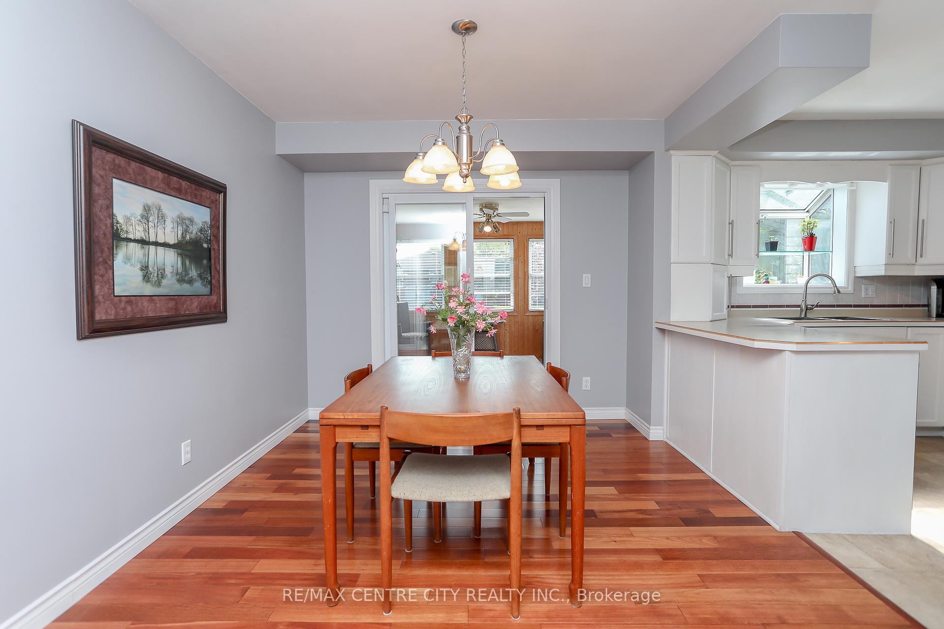 Photo 16 of 90 Lawrence Avenue W, St. Thomas — HOMEH