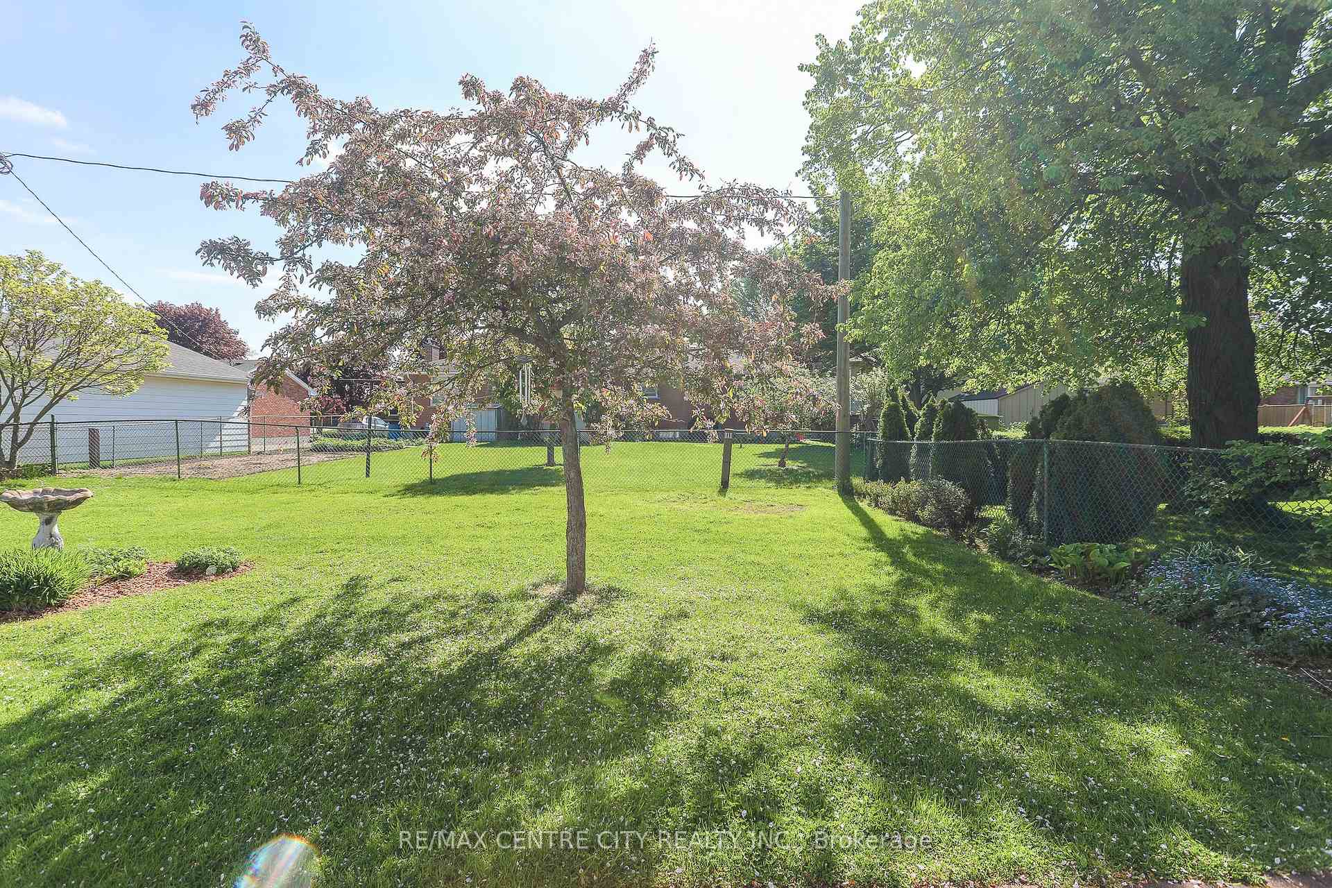 Photo 41 of 90 Lawrence Avenue W, St. Thomas — HOMEH