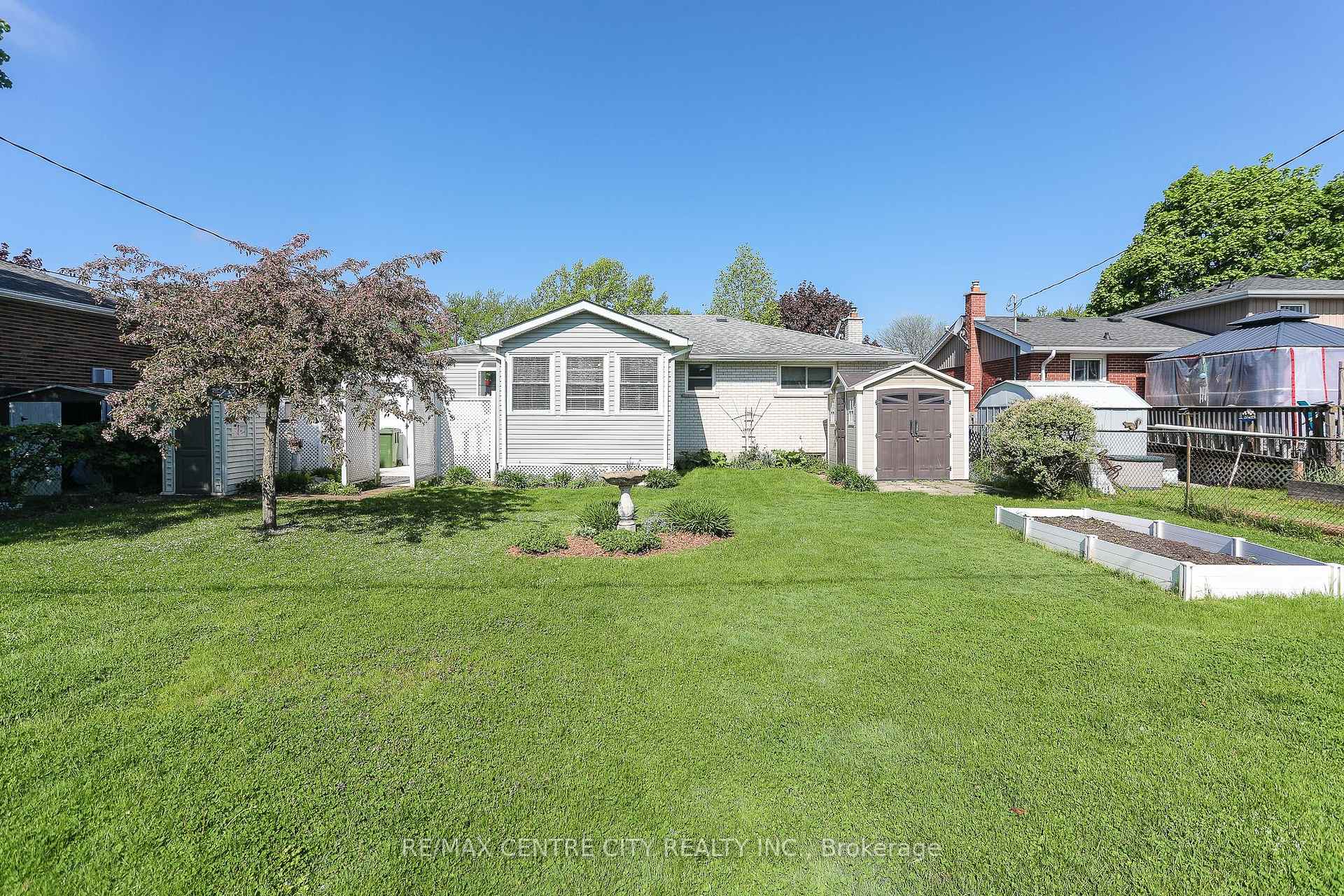Photo 44 of 90 Lawrence Avenue W, St. Thomas — HOMEH