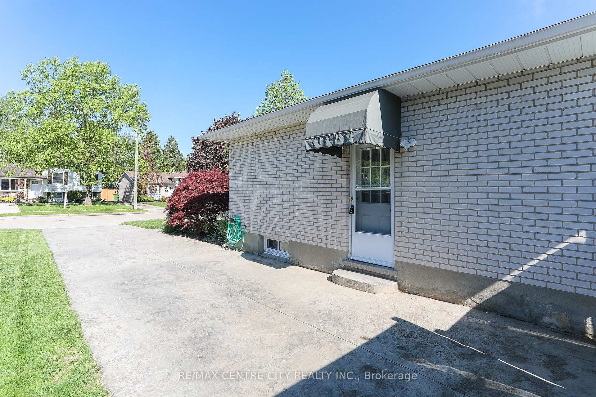 Photo 47 of 90 Lawrence Avenue W, St. Thomas — HOMEH