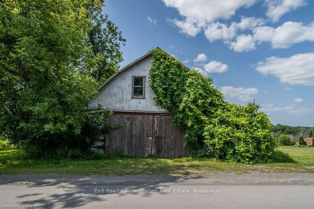 Photo 32 of 923 County Road 1 E, Stone Mills — HOMEH