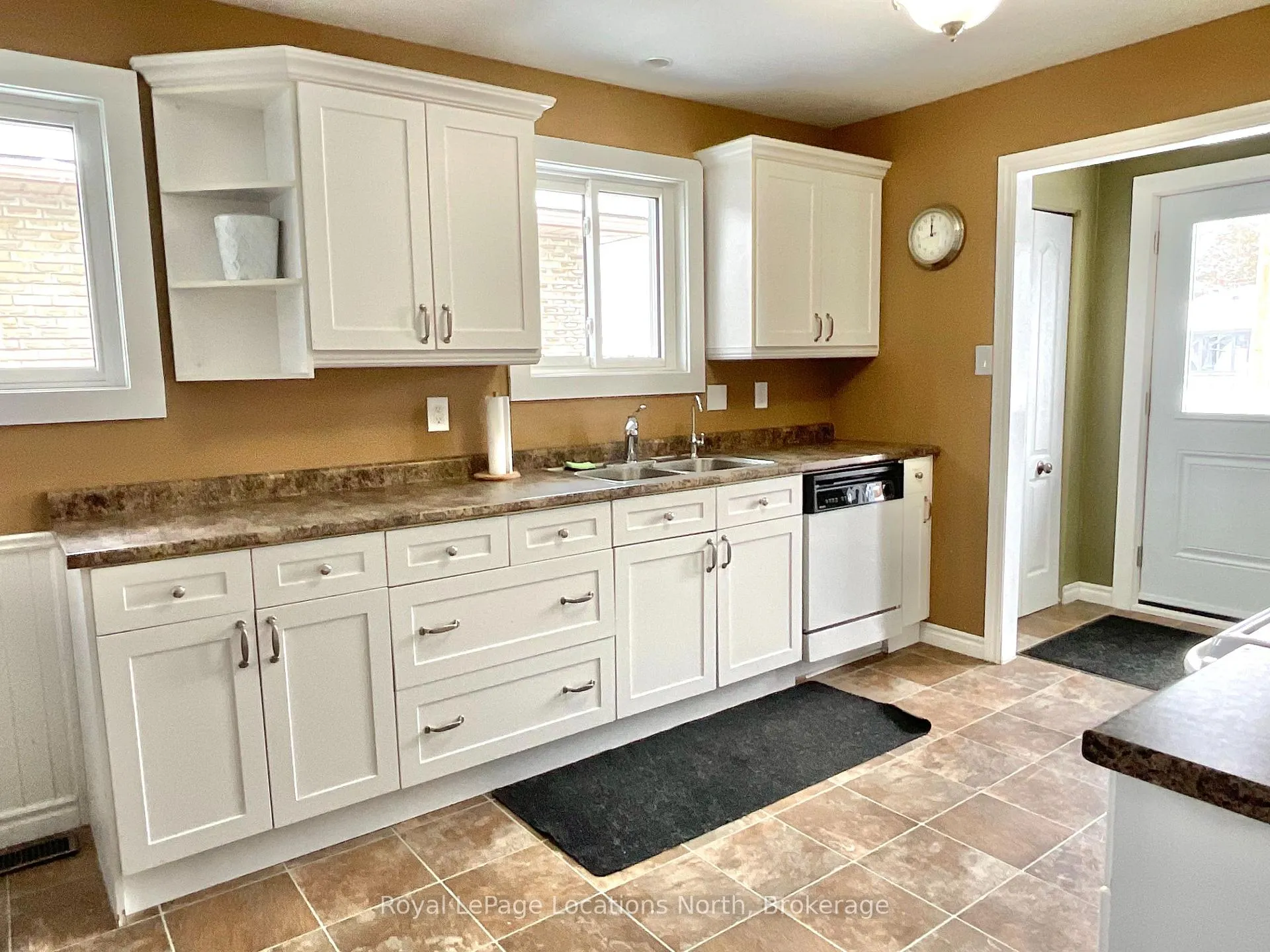 Photo 9 of 248 Eric Street, Clearview, Stayner — HOMEH