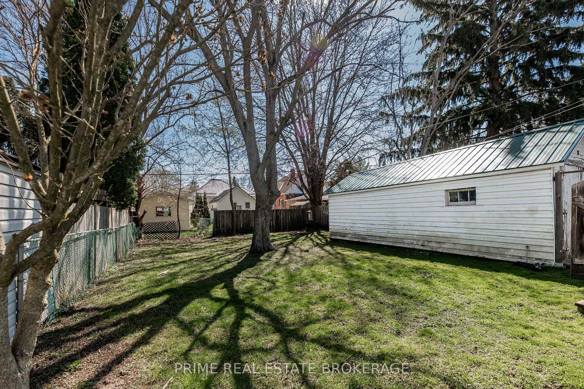 Photo 5 of 21 Yarwood Street, St. Thomas — HOMEH