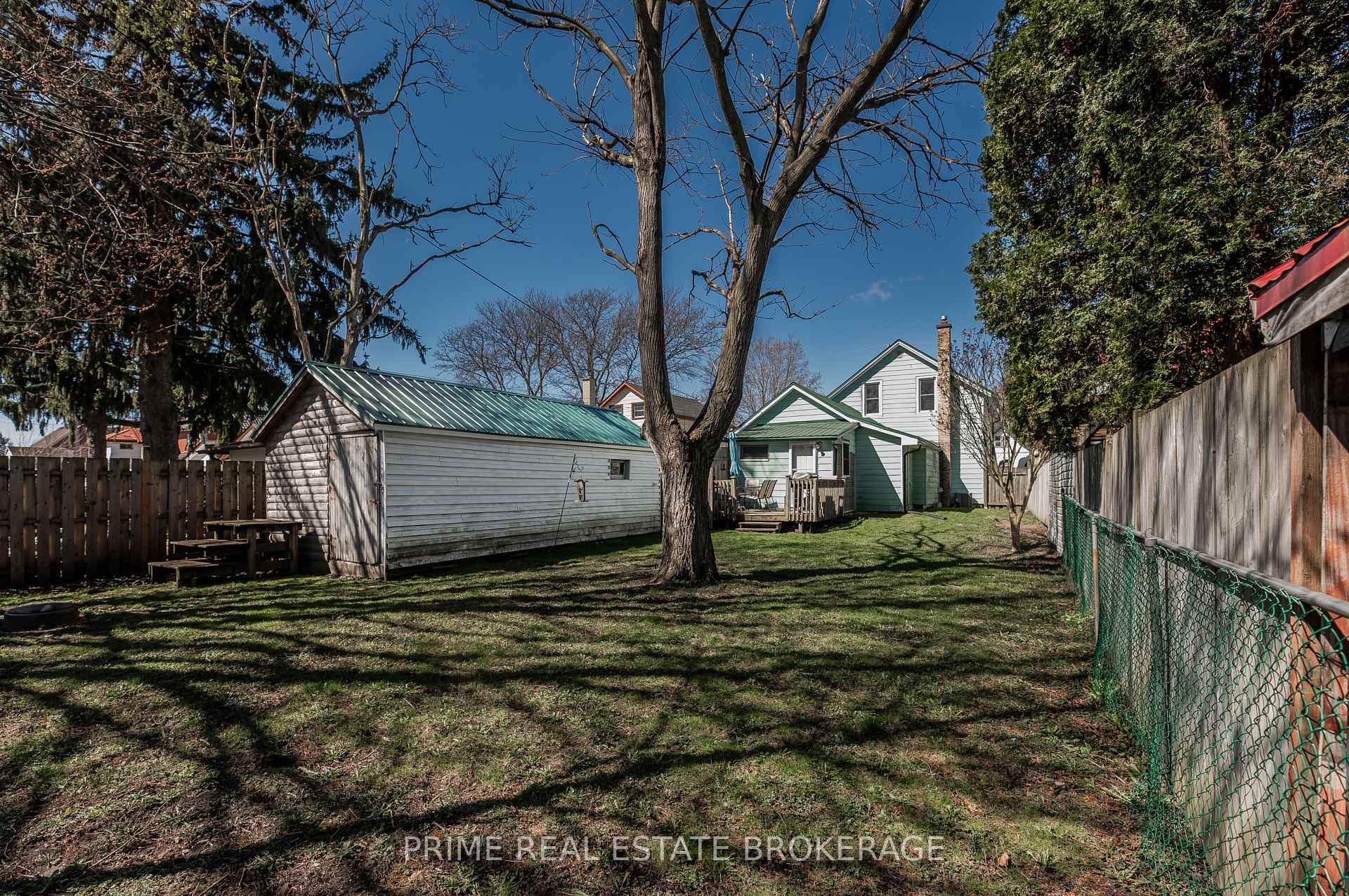 Photo 6 of 21 Yarwood Street, St. Thomas — HOMEH