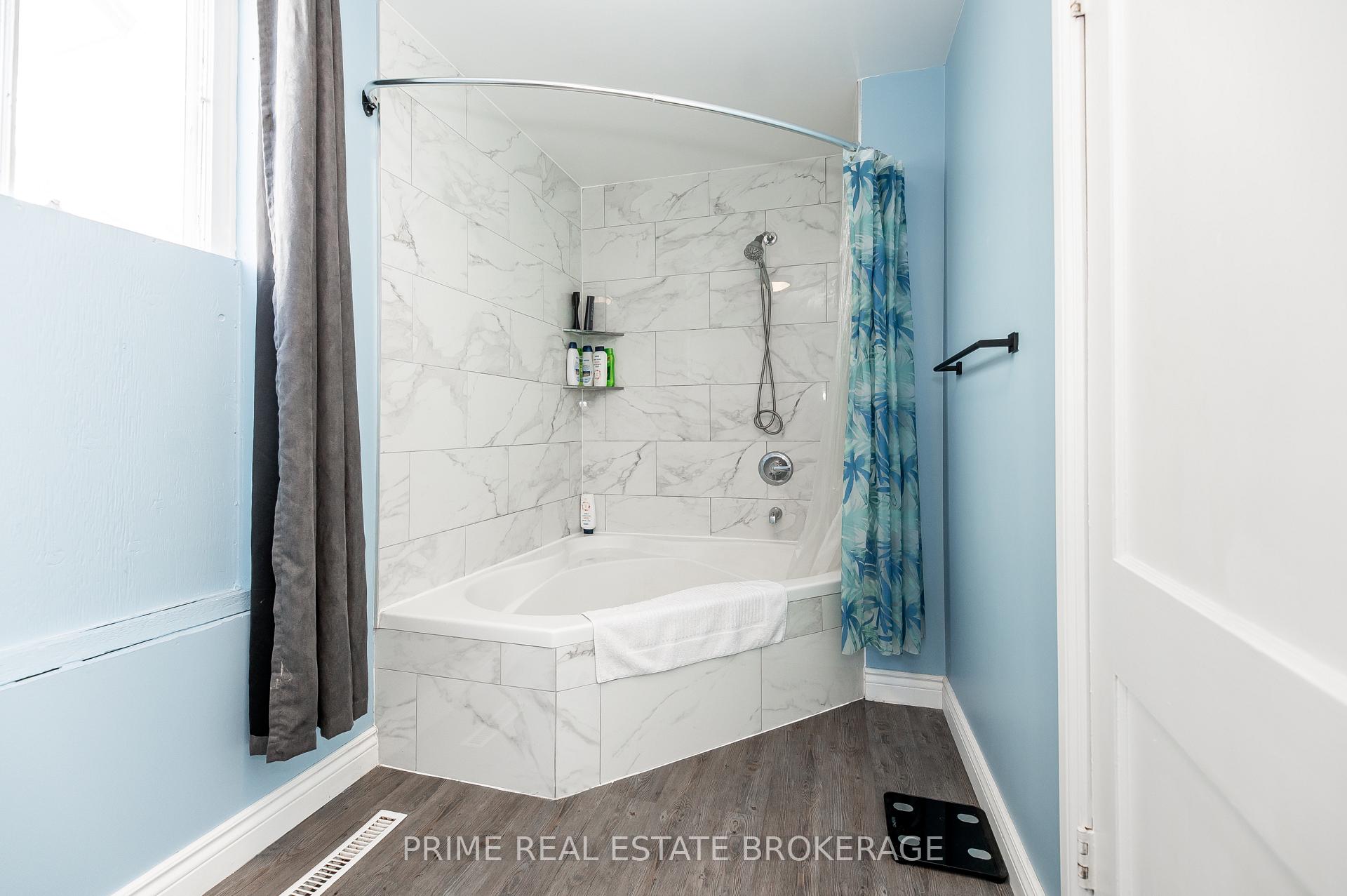 Photo 16 of 21 Yarwood Street, St. Thomas — HOMEH