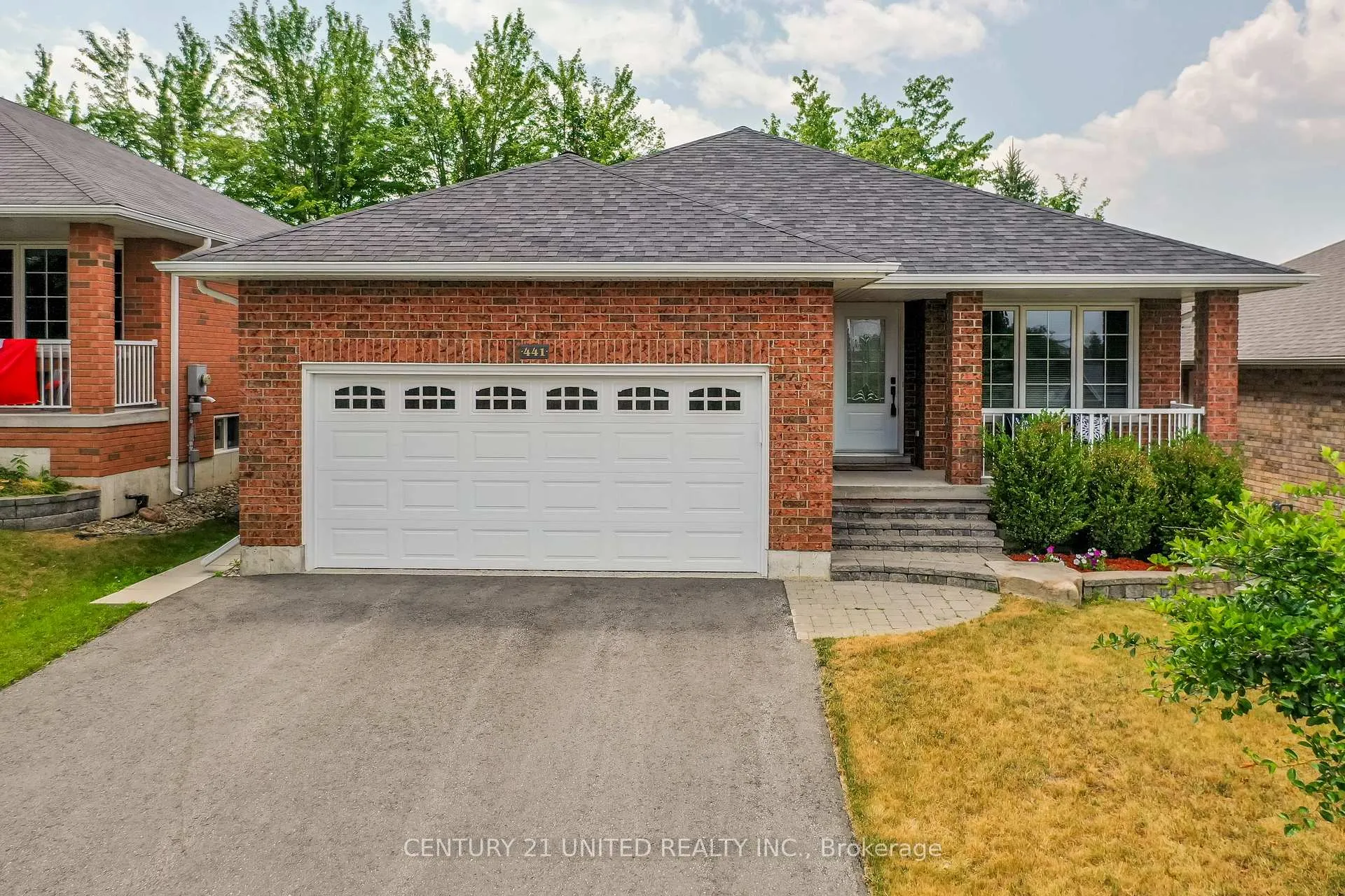 Photo 1 of 441 Bianco Crescent, Peterborough, Monaghan Ward 2 — HOMEH