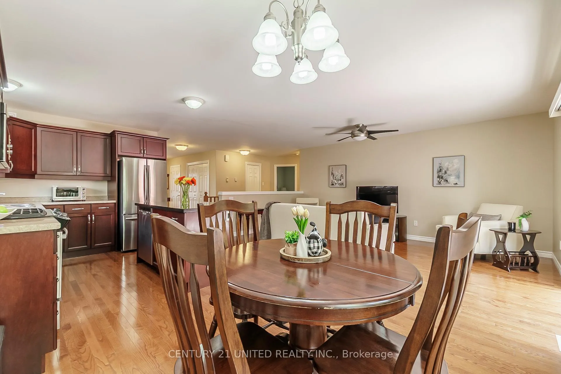 Photo 8 of 441 Bianco Crescent, Peterborough, Monaghan Ward 2 — HOMEH