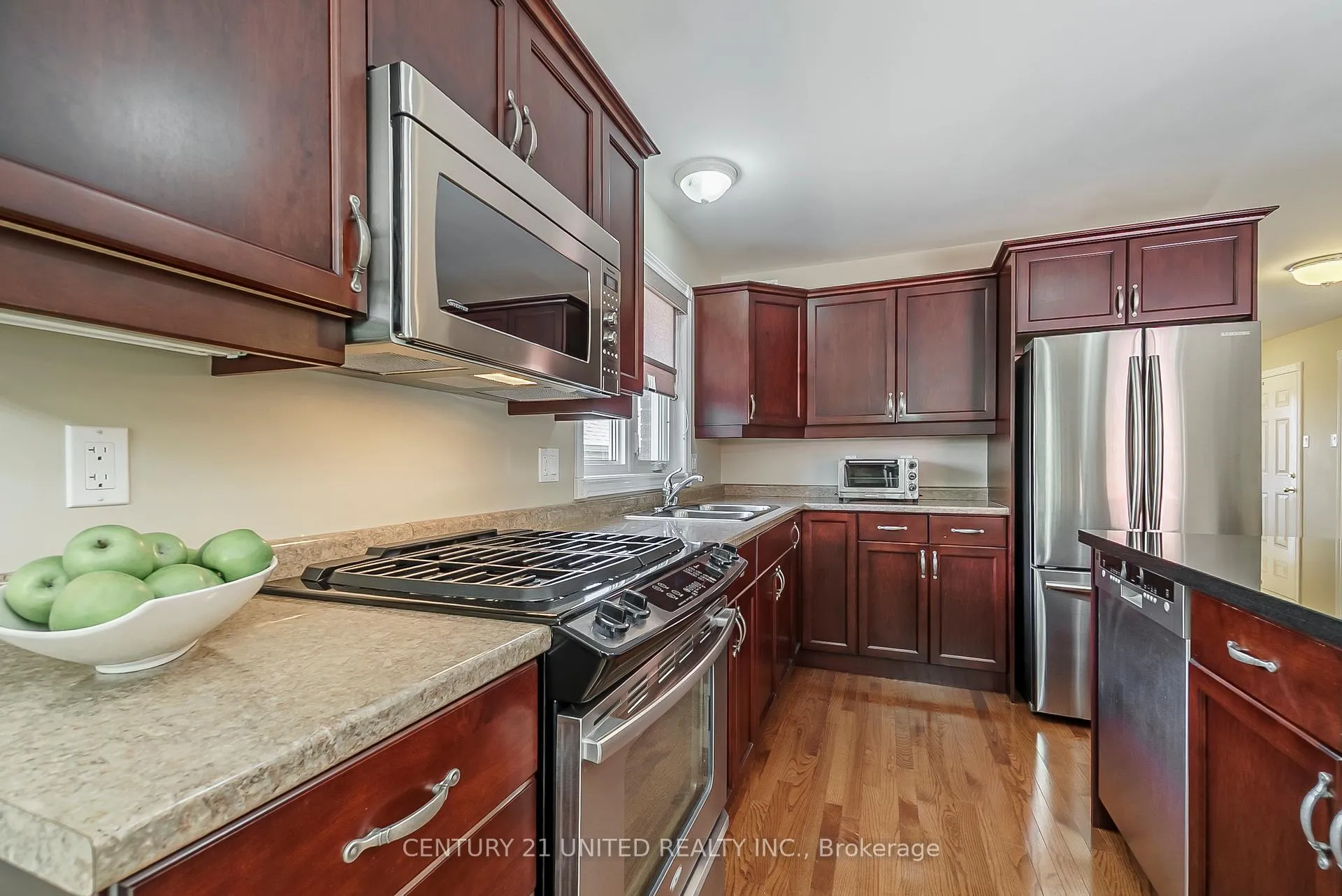 Photo 13 of 441 Bianco Crescent, Peterborough, Monaghan Ward 2 — HOMEH