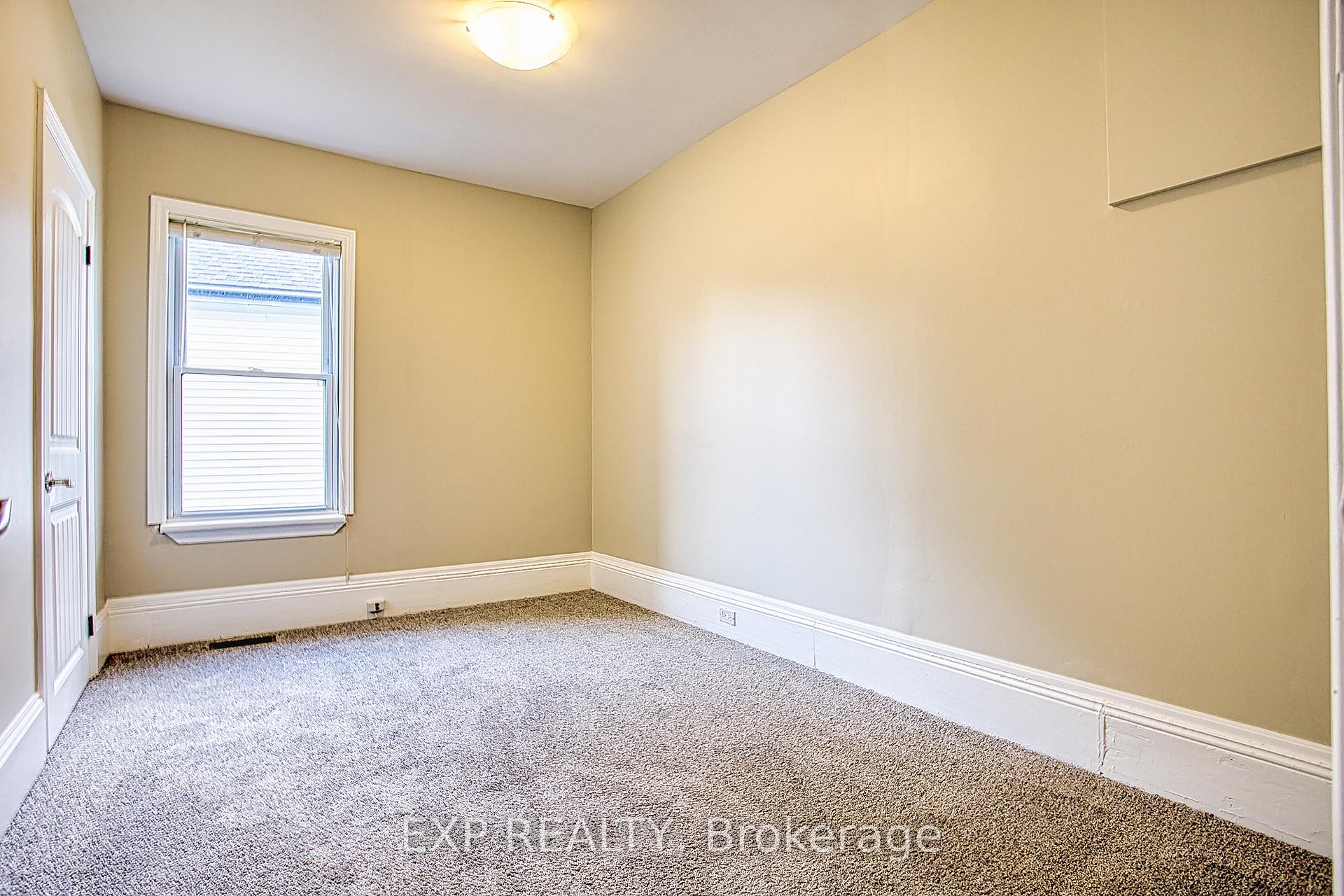 Photo 10 of 96 York Street, St. Catharines, Downtown — HOMEH