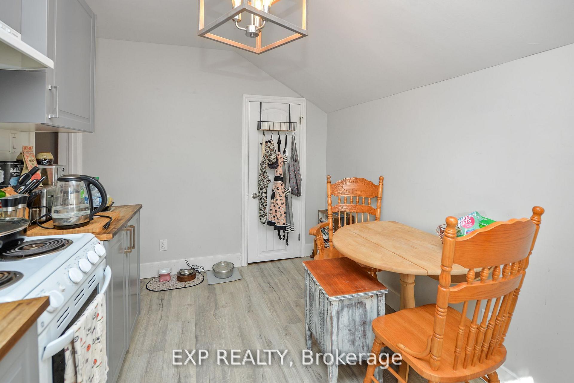Photo 17 of 96 York Street, St. Catharines, Downtown — HOMEH