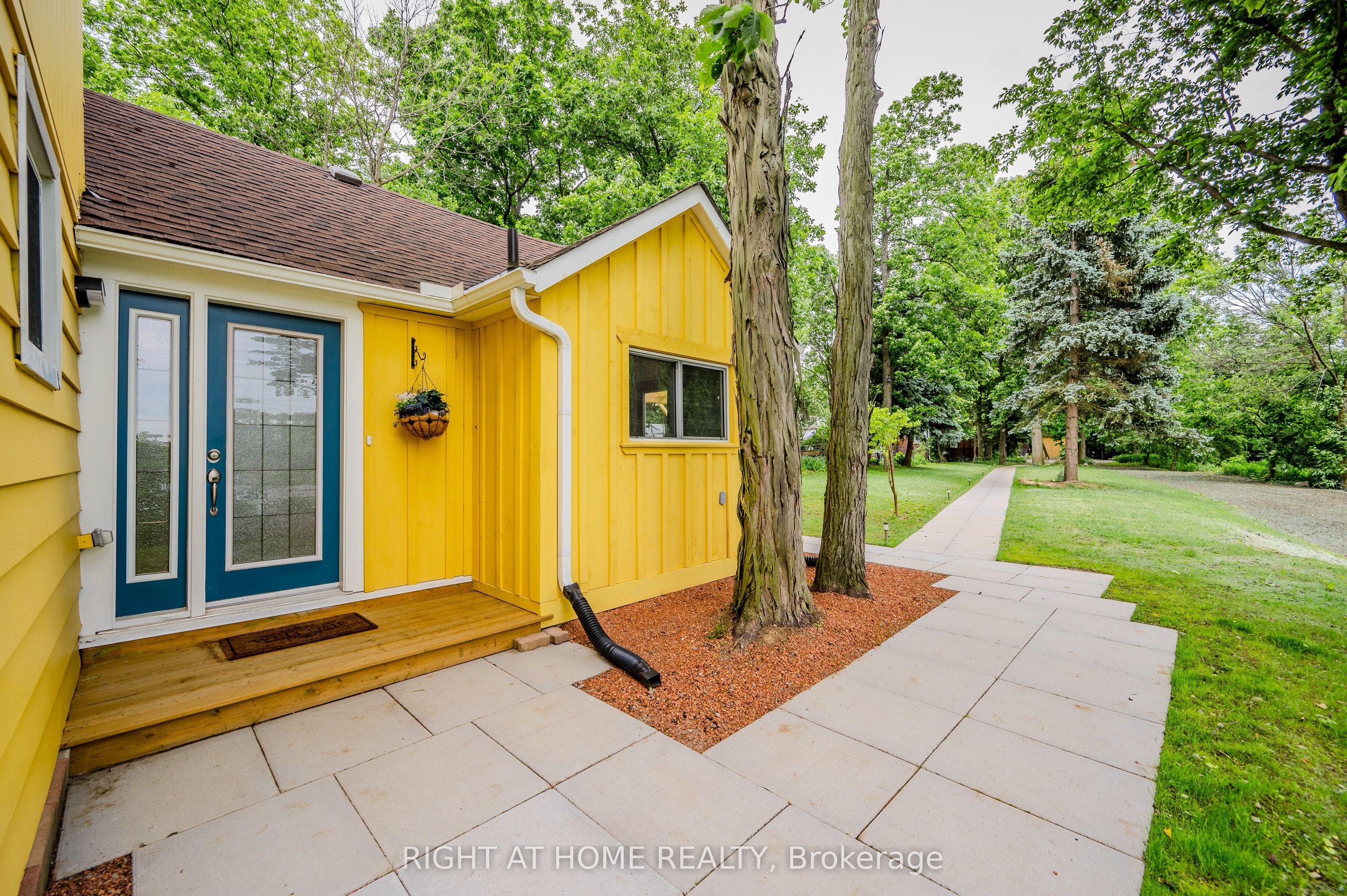 Photo 69 of 2 Campview Road, Hamilton, Winona Park — HOMEH