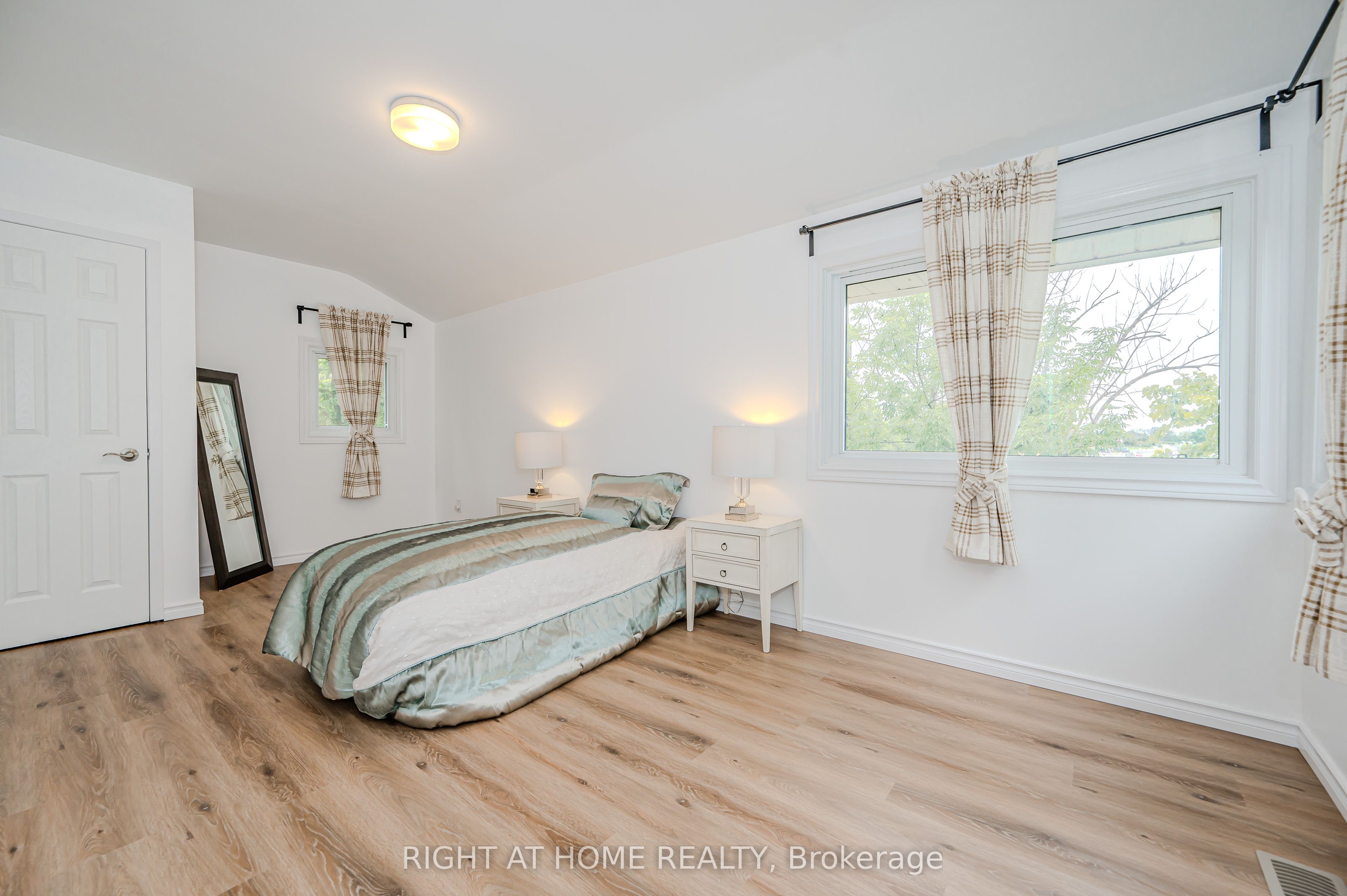 Photo 59 of 2 Campview Road, Hamilton, Winona Park — HOMEH