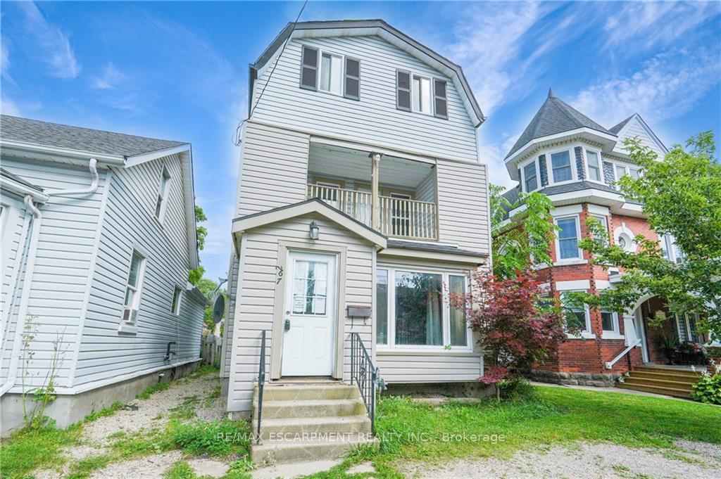 Front of 267 Front Street