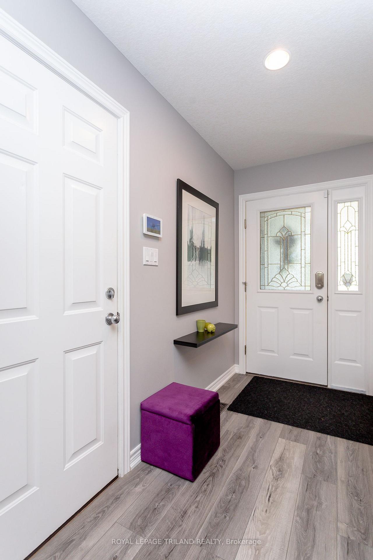 Photo 9 of 53 Augusta Crescent, St. Thomas — HOMEH
