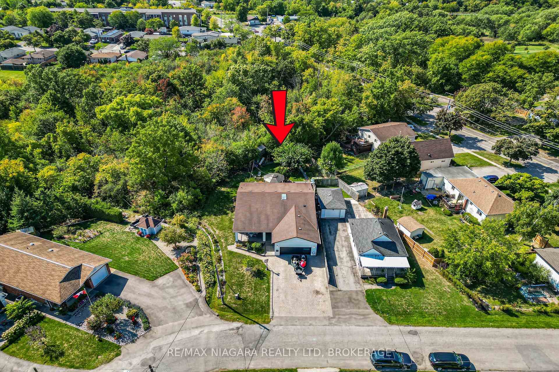 Photo 4 of 5 Lucerne Place, St. Catharines, Oakdale — HOMEH
