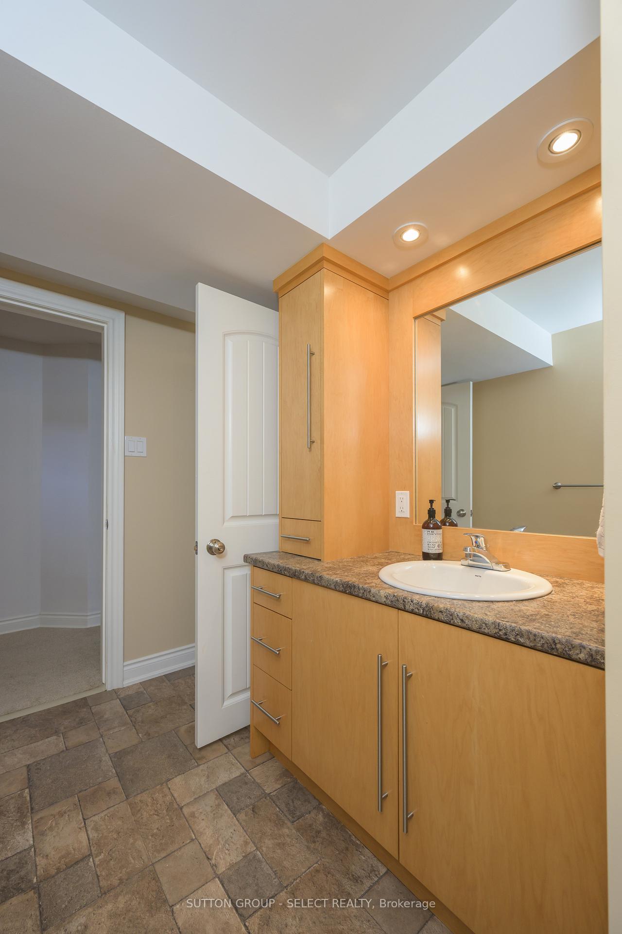 Photo 24 of 29 Ambleside Drive, St. Thomas — HOMEH