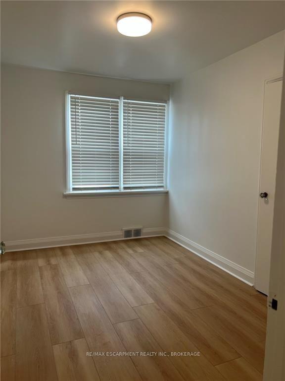Photo 8 of Unit Upper, 12 Ferndale Avenue, St. Catharines, Secord Woods — HOMEH