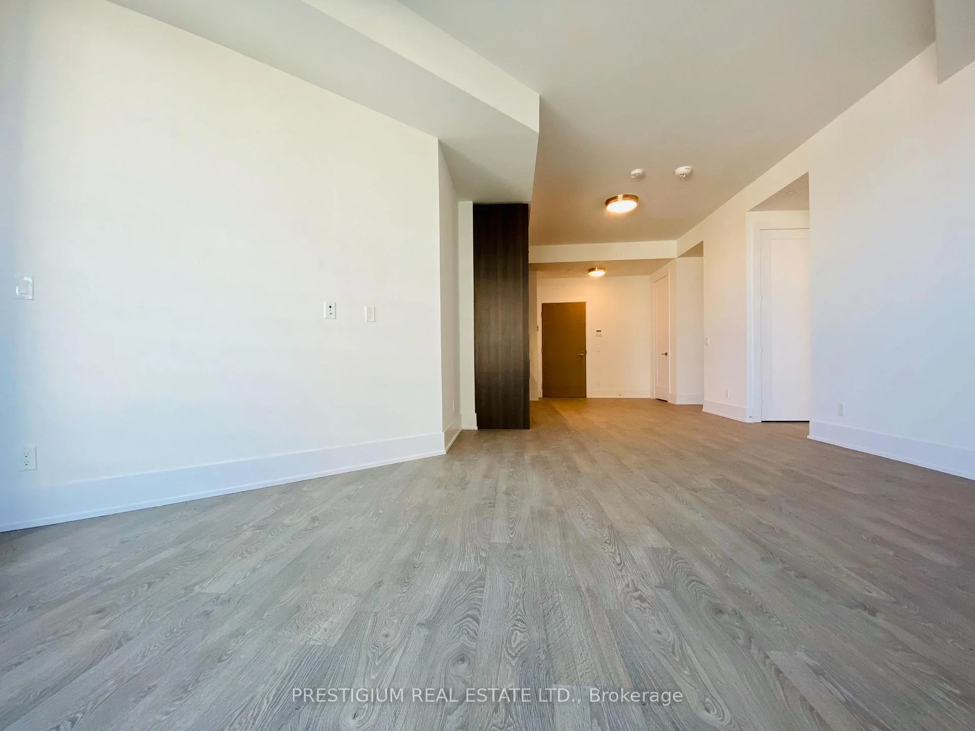 Photo 6 of Unit 219, 1 Edgewater Drive, Toronto, Waterfront Communities — HOMEH