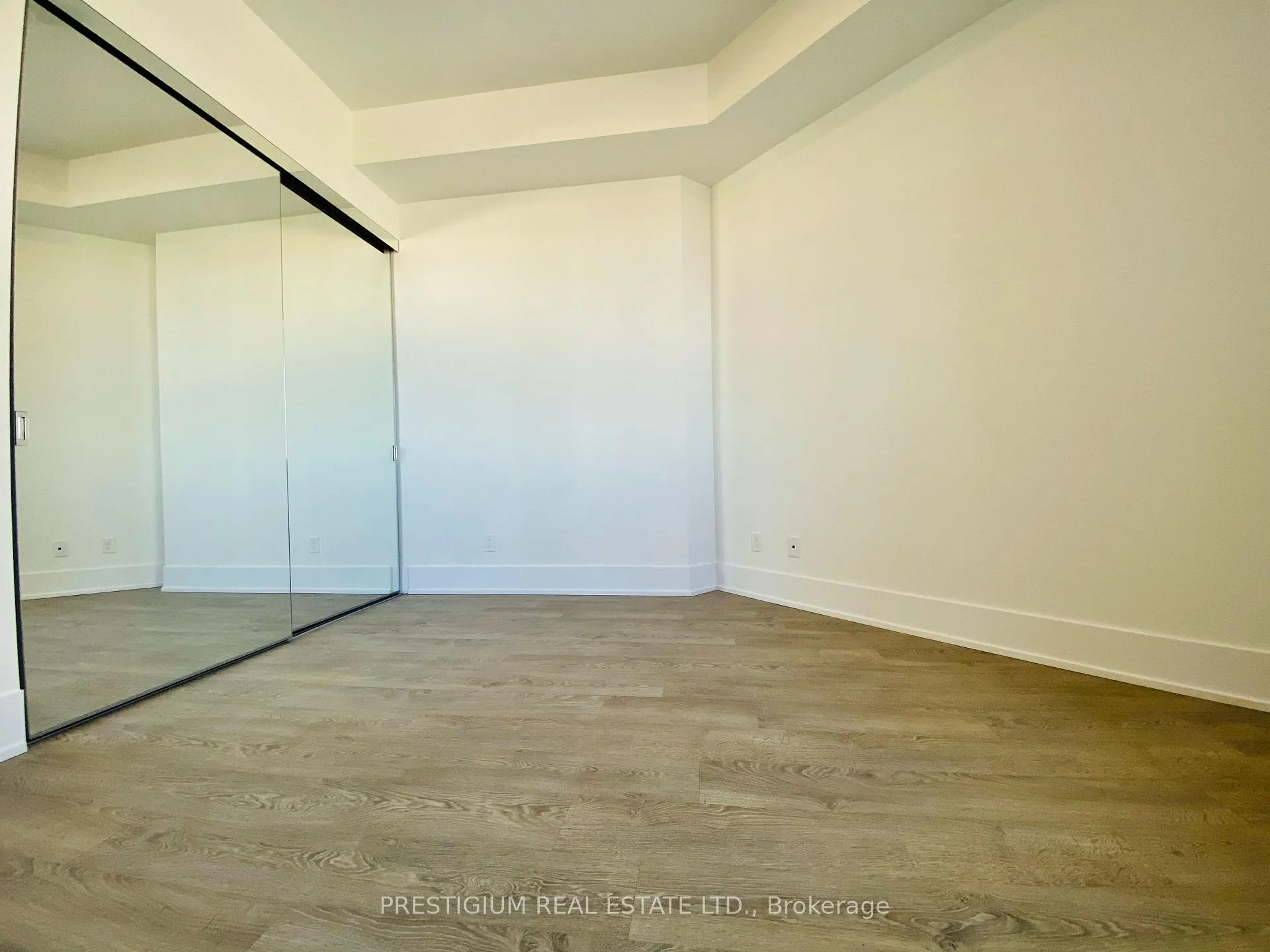 Photo 9 of Unit 219, 1 Edgewater Drive, Toronto, Waterfront Communities — HOMEH