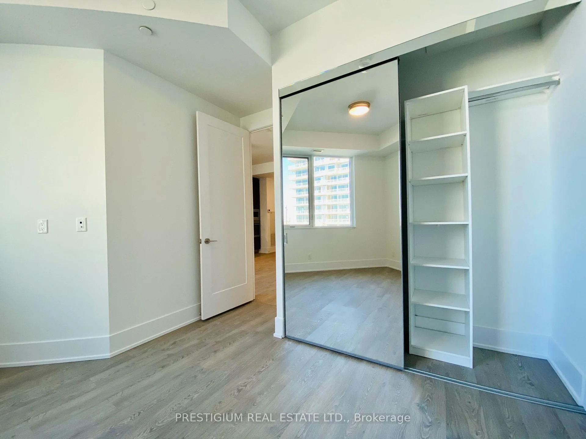 Photo 10 of Unit 219, 1 Edgewater Drive, Toronto, Waterfront Communities — HOMEH