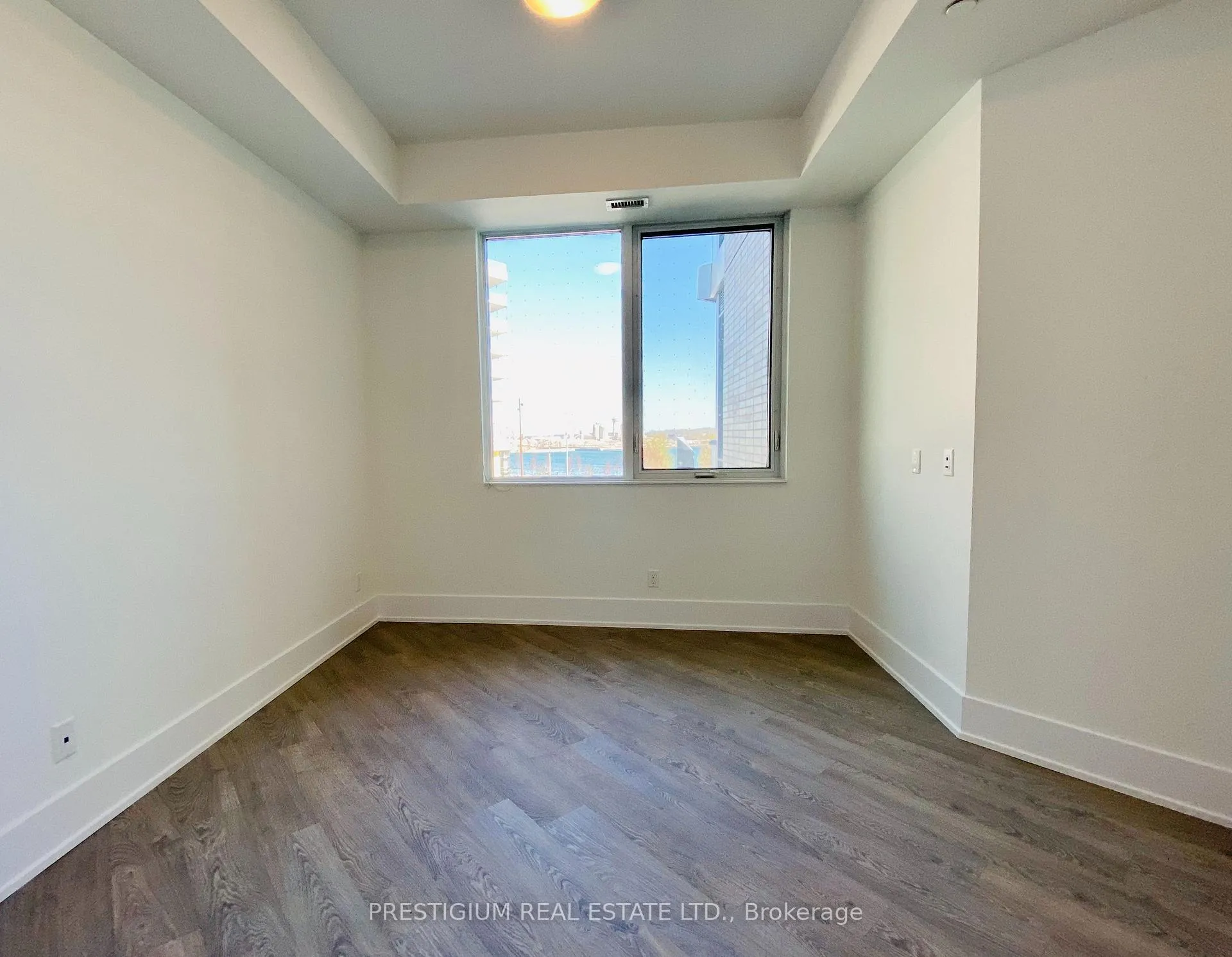 Photo 11 of Unit 219, 1 Edgewater Drive, Toronto, Waterfront Communities — HOMEH