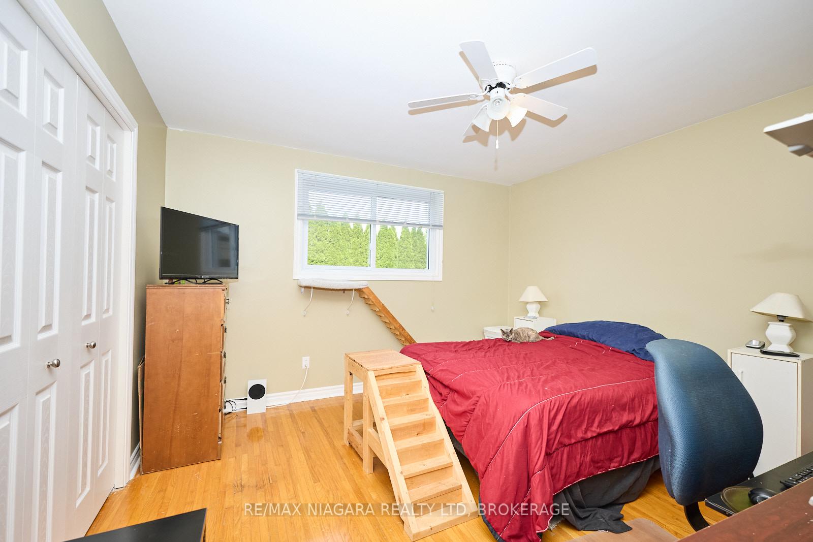 Photo 17 of 23 Huntley Crescent, St. Catharines, Carlton/Bunting — HOMEH