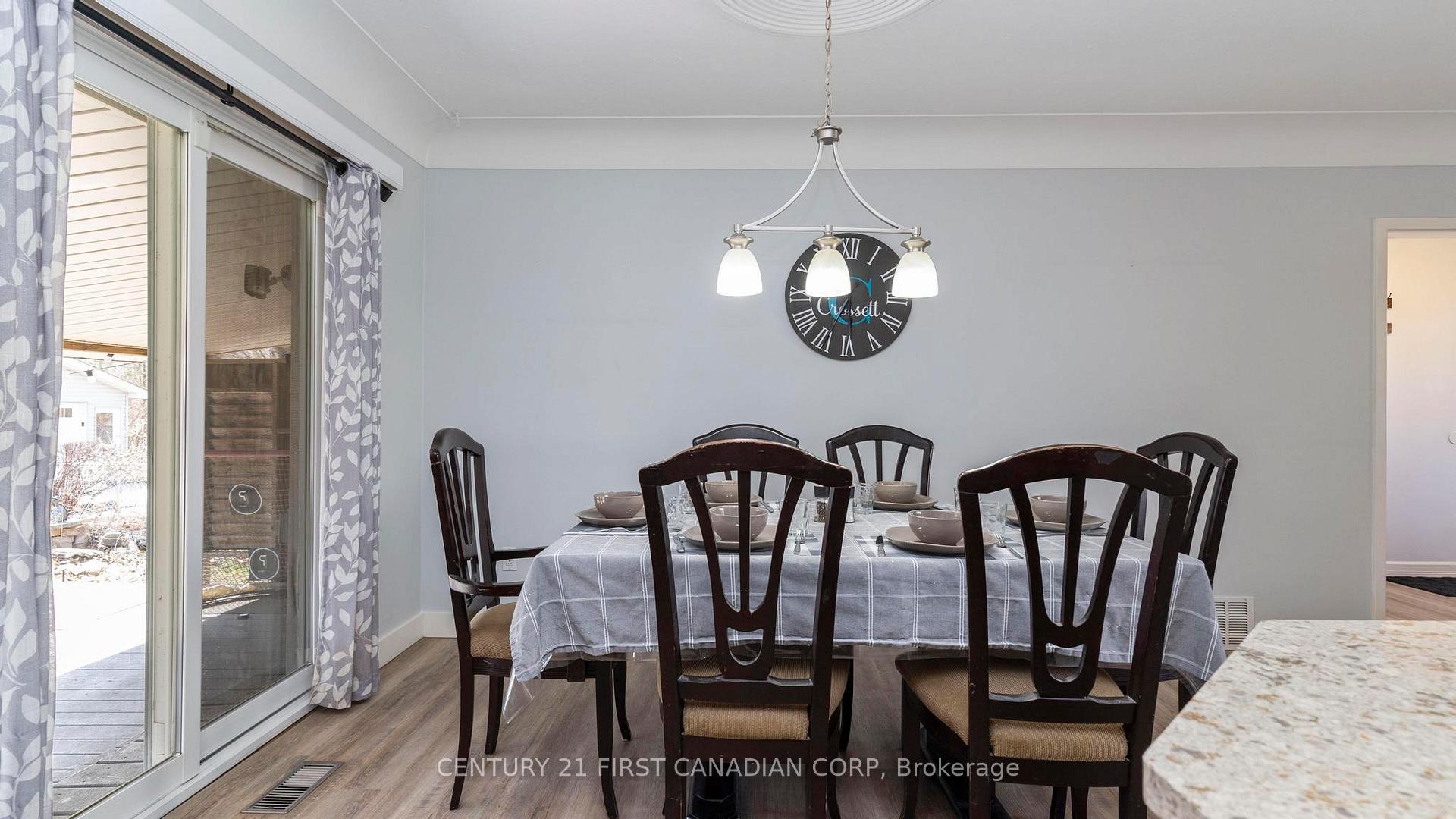 Photo 10 of 7 Cedar Street, St. Thomas — HOMEH